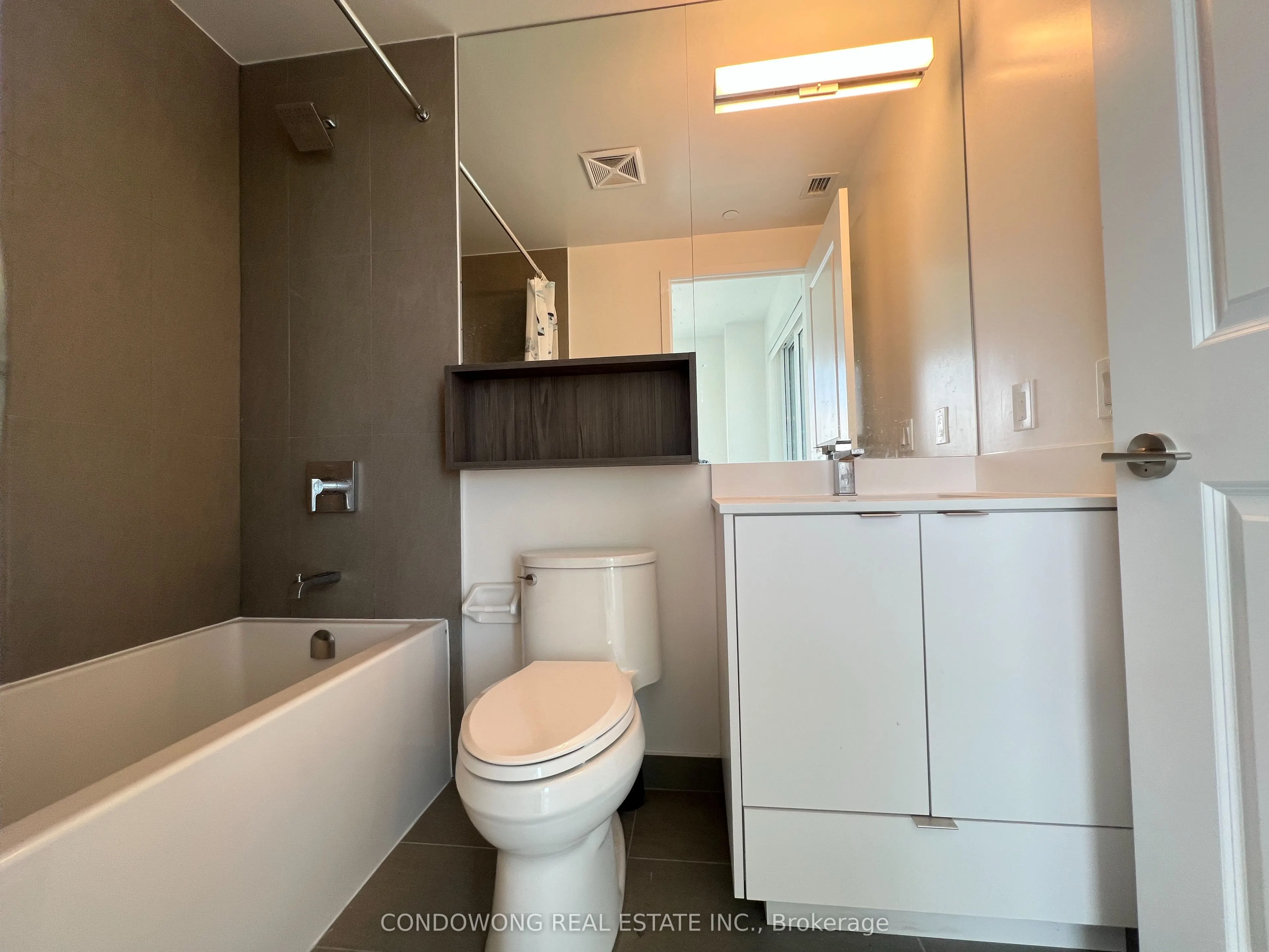 100 Dalhousie Street, #4204