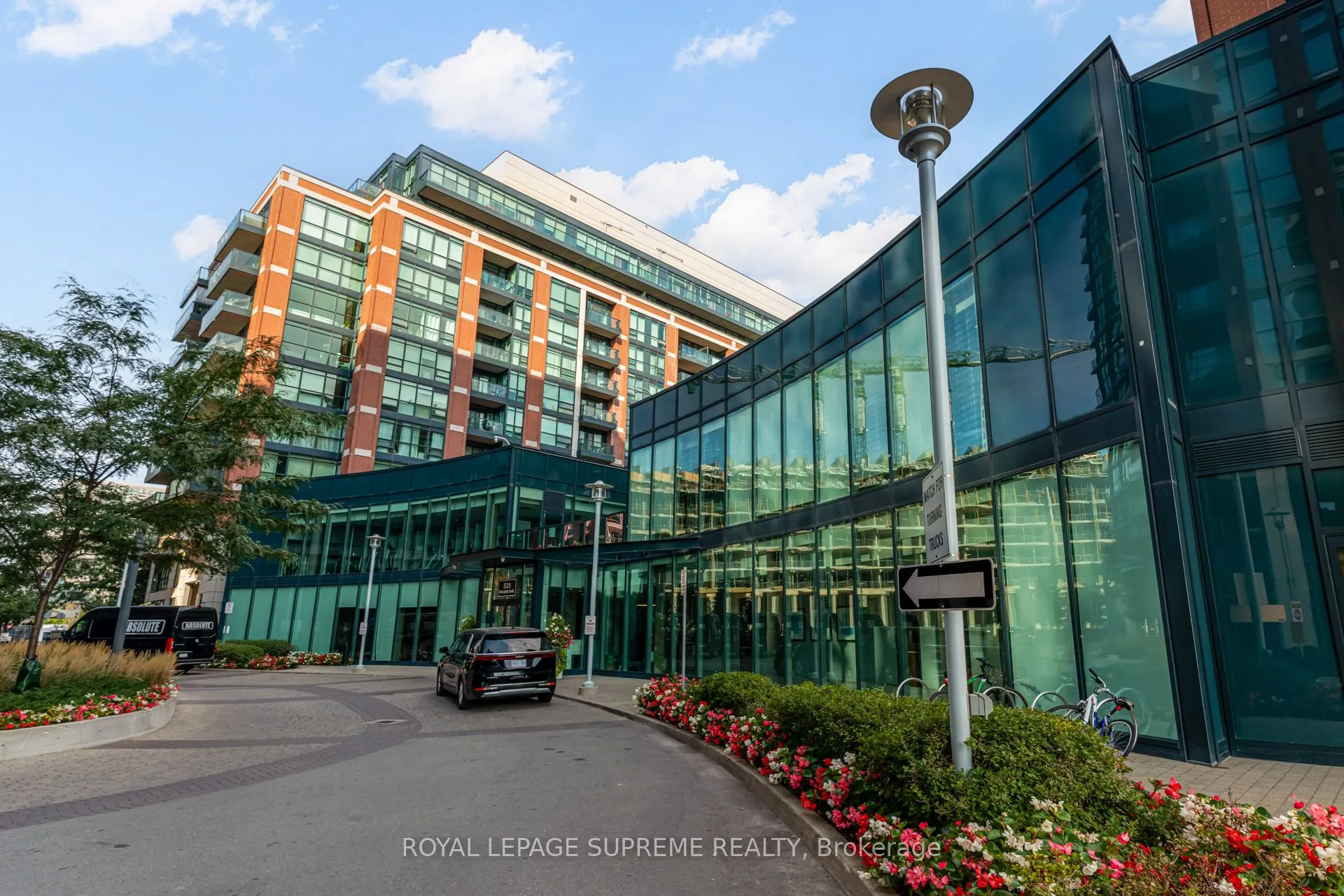 525 Wilson Avenue, #533