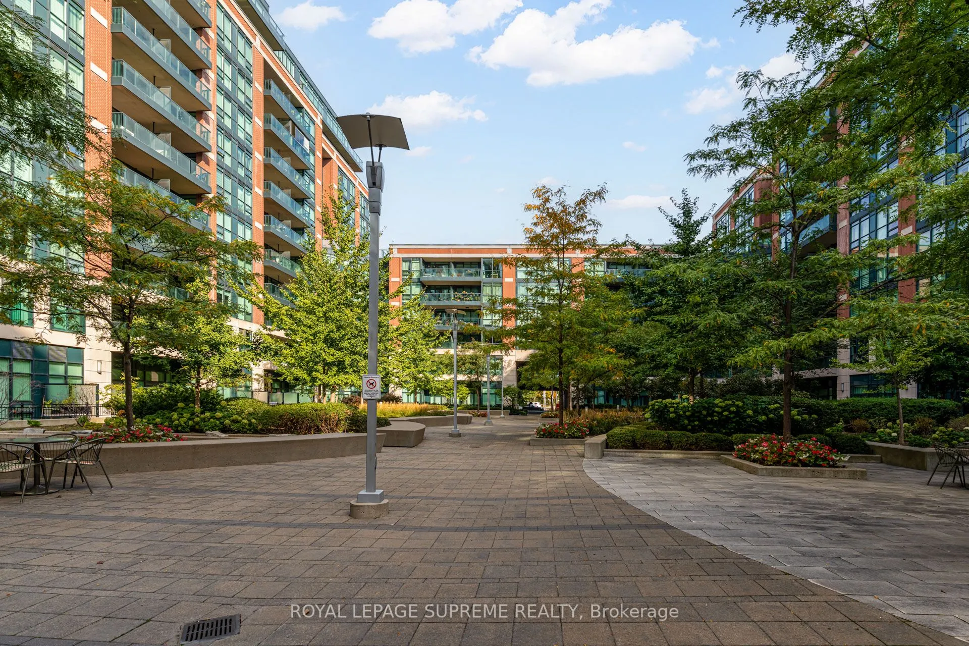 525 Wilson Avenue, #533