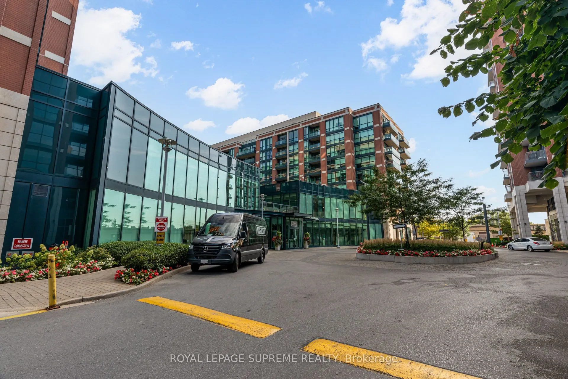 525 Wilson Avenue, #533