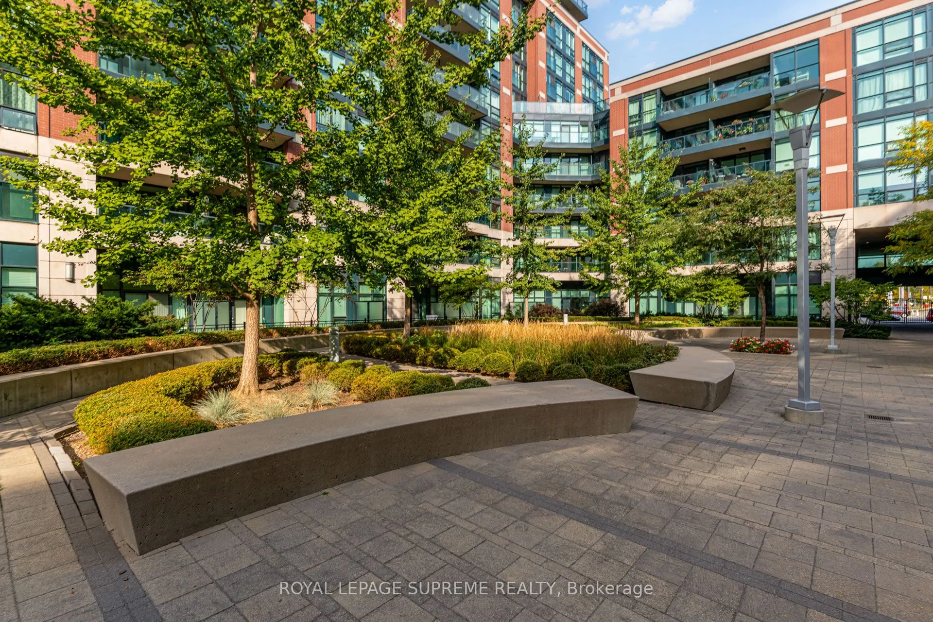 525 Wilson Avenue, #533