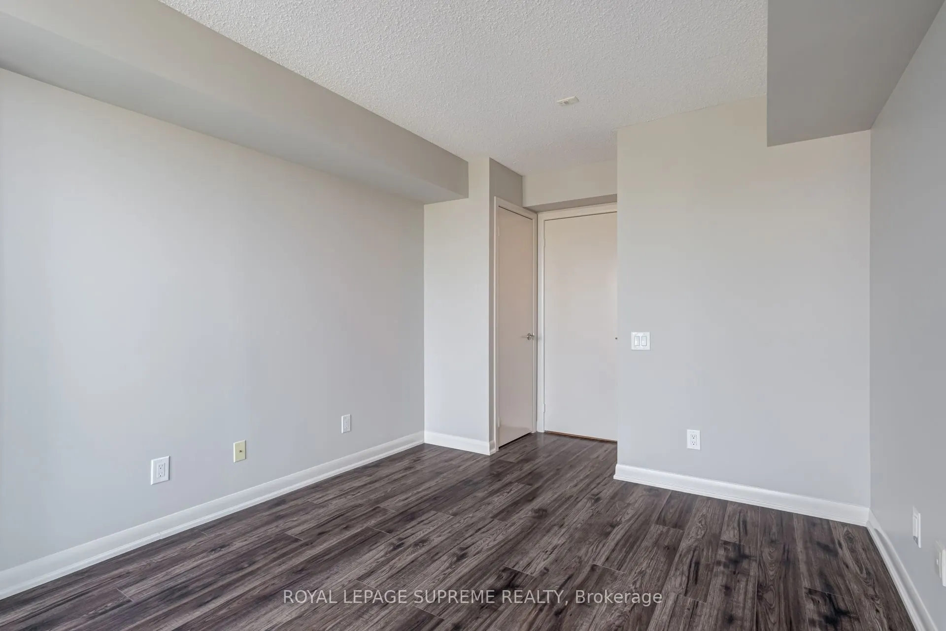 525 Wilson Avenue, #533