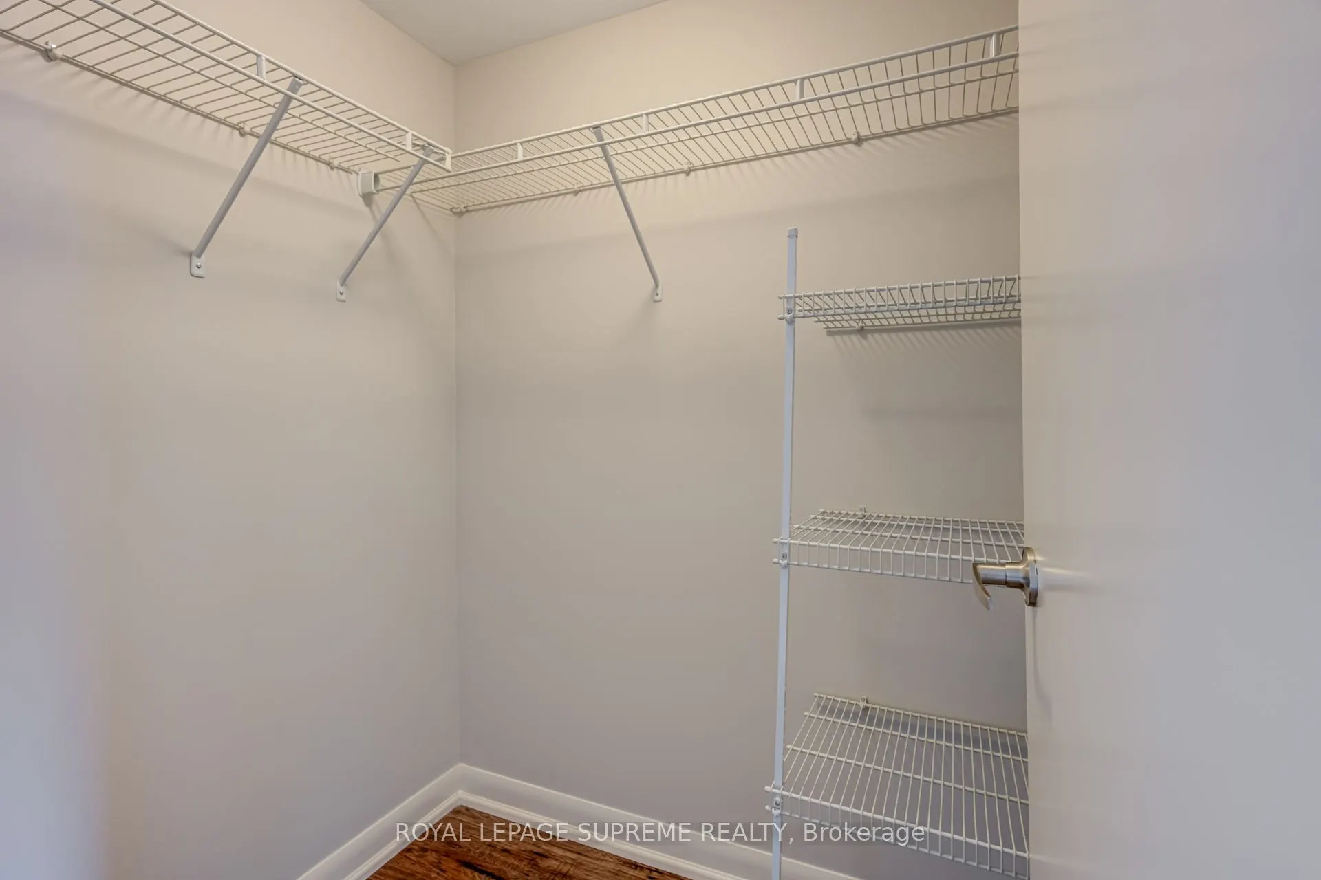 525 Wilson Avenue, #533