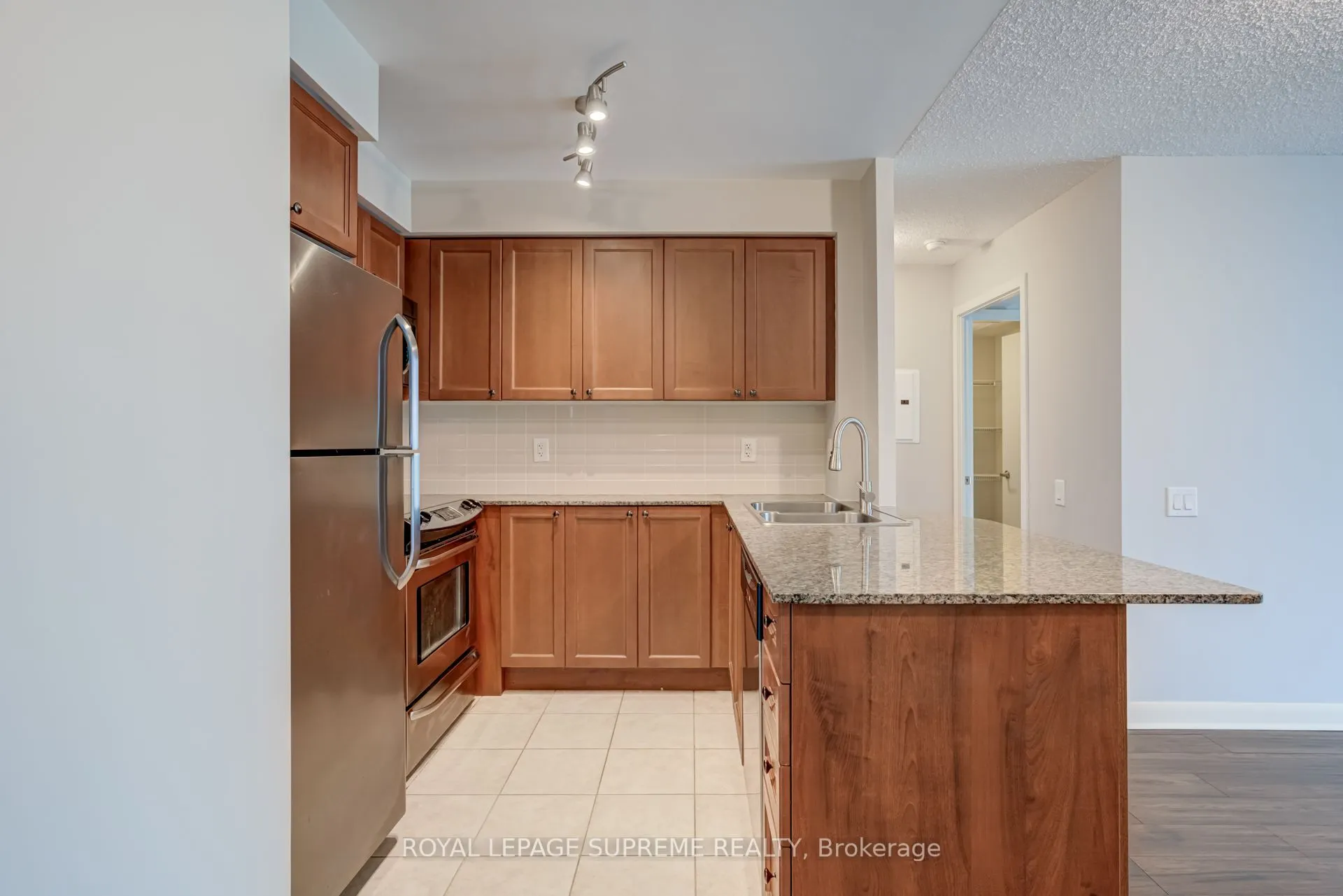 525 Wilson Avenue, #533