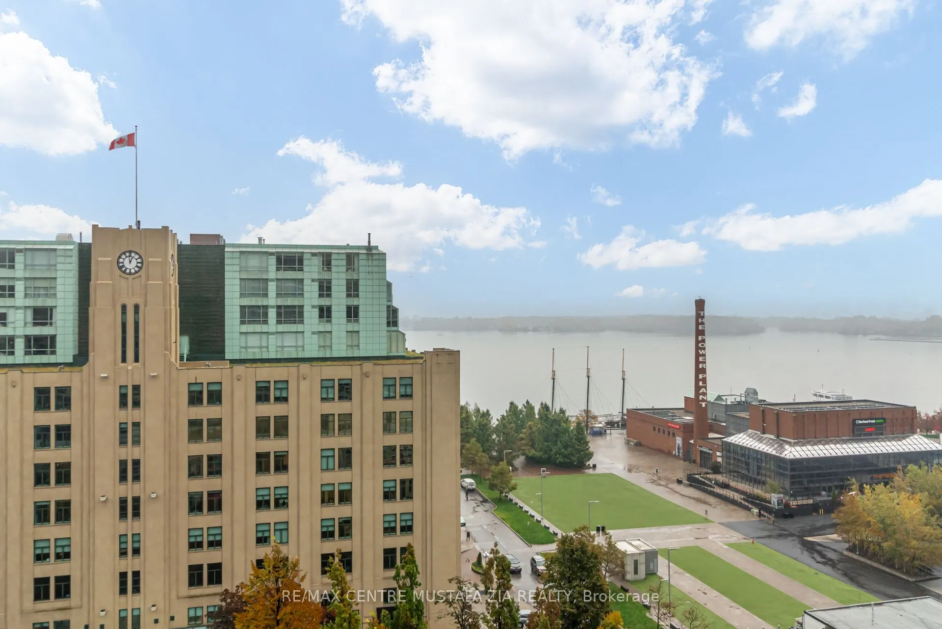 208 Queens Quay W, #1204