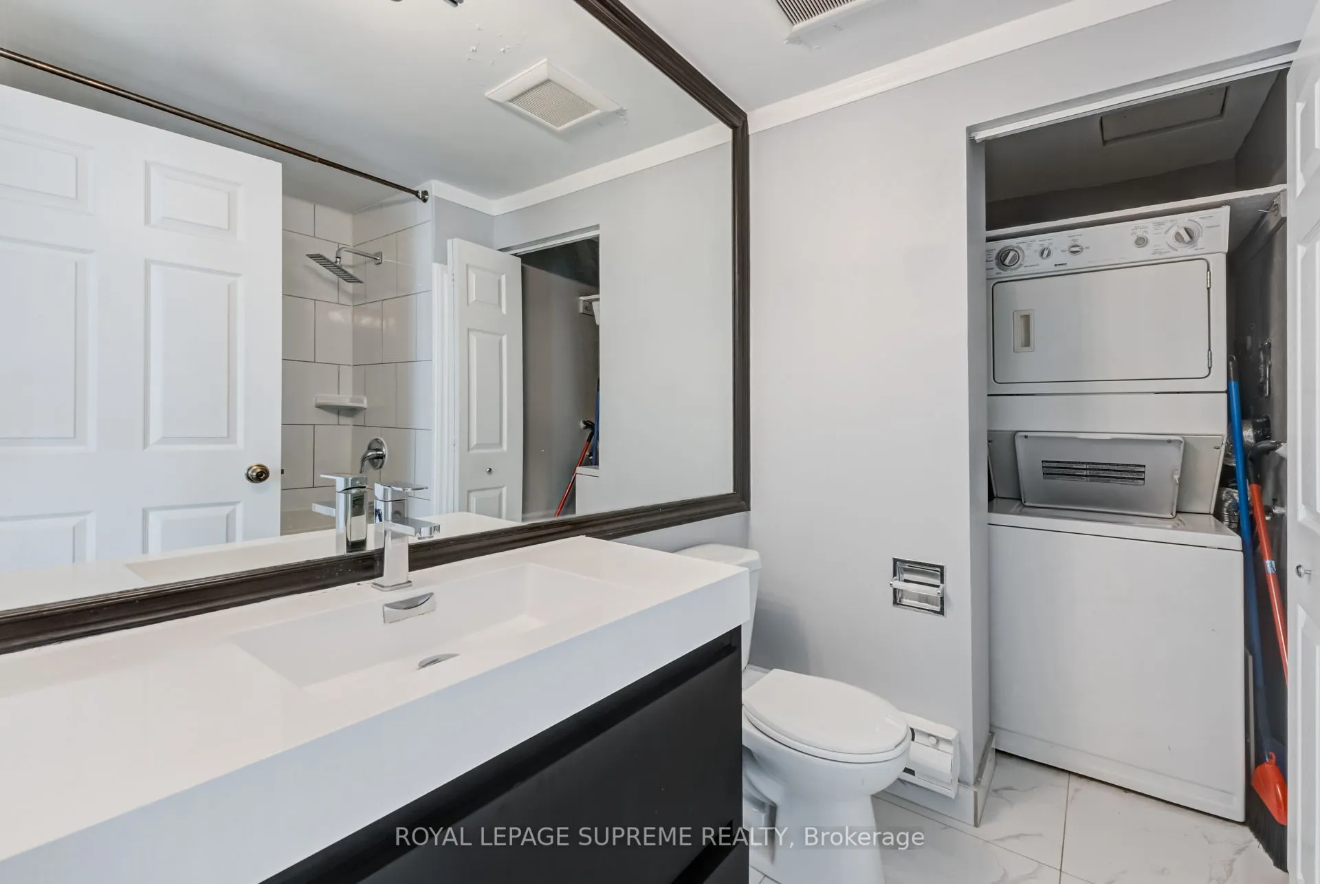 80 Charles Street E, #607
