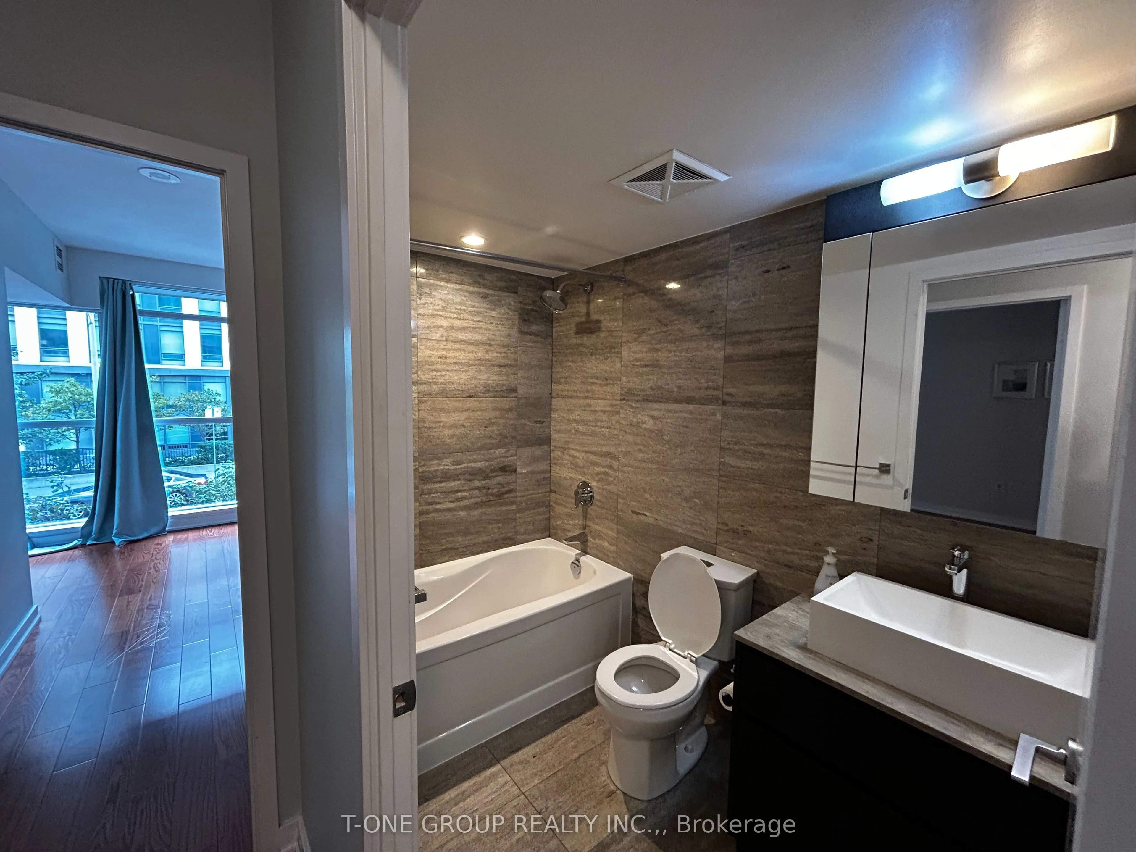 161 Dan Leckie Way, #G15
