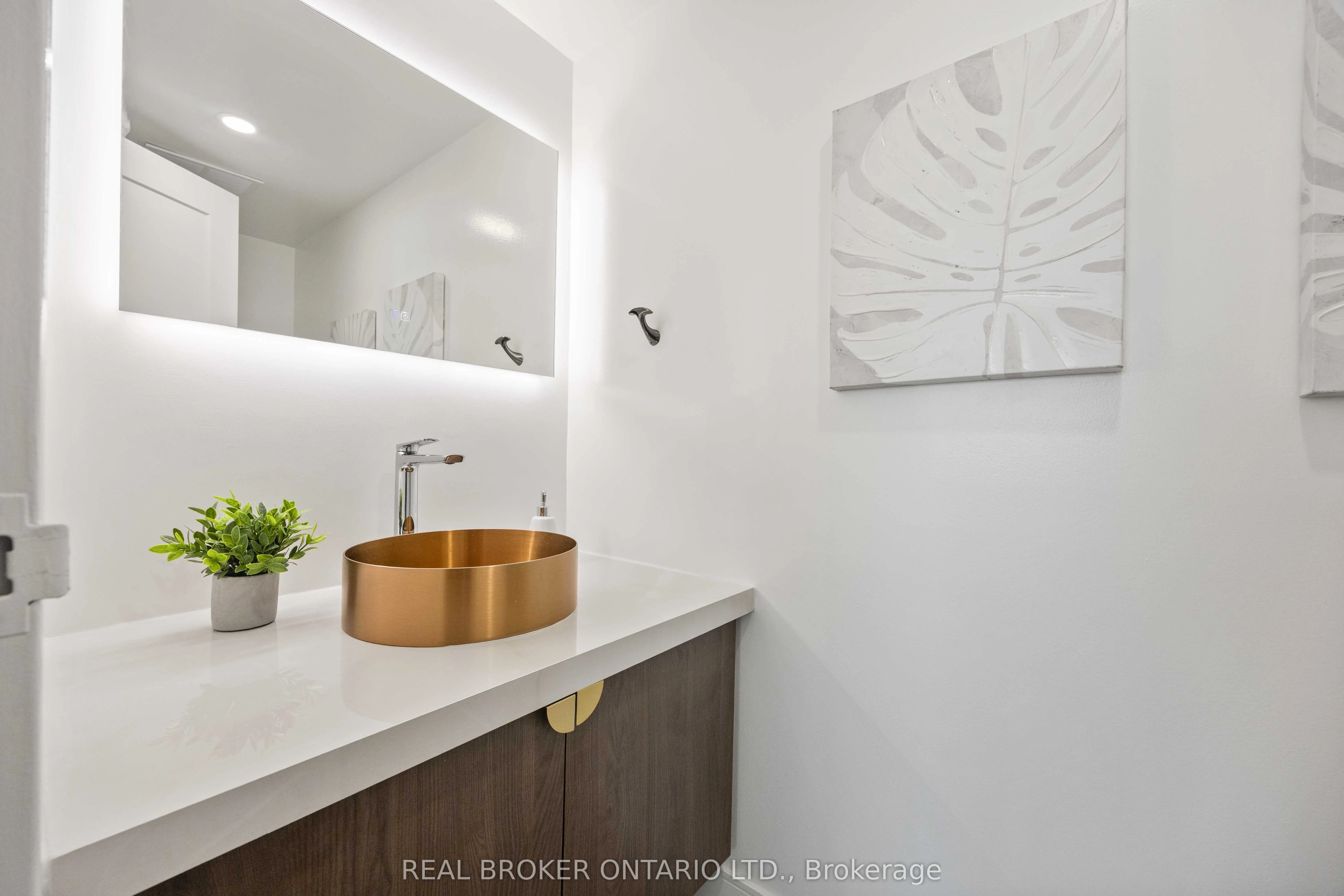 10 Tangreen Court, #801