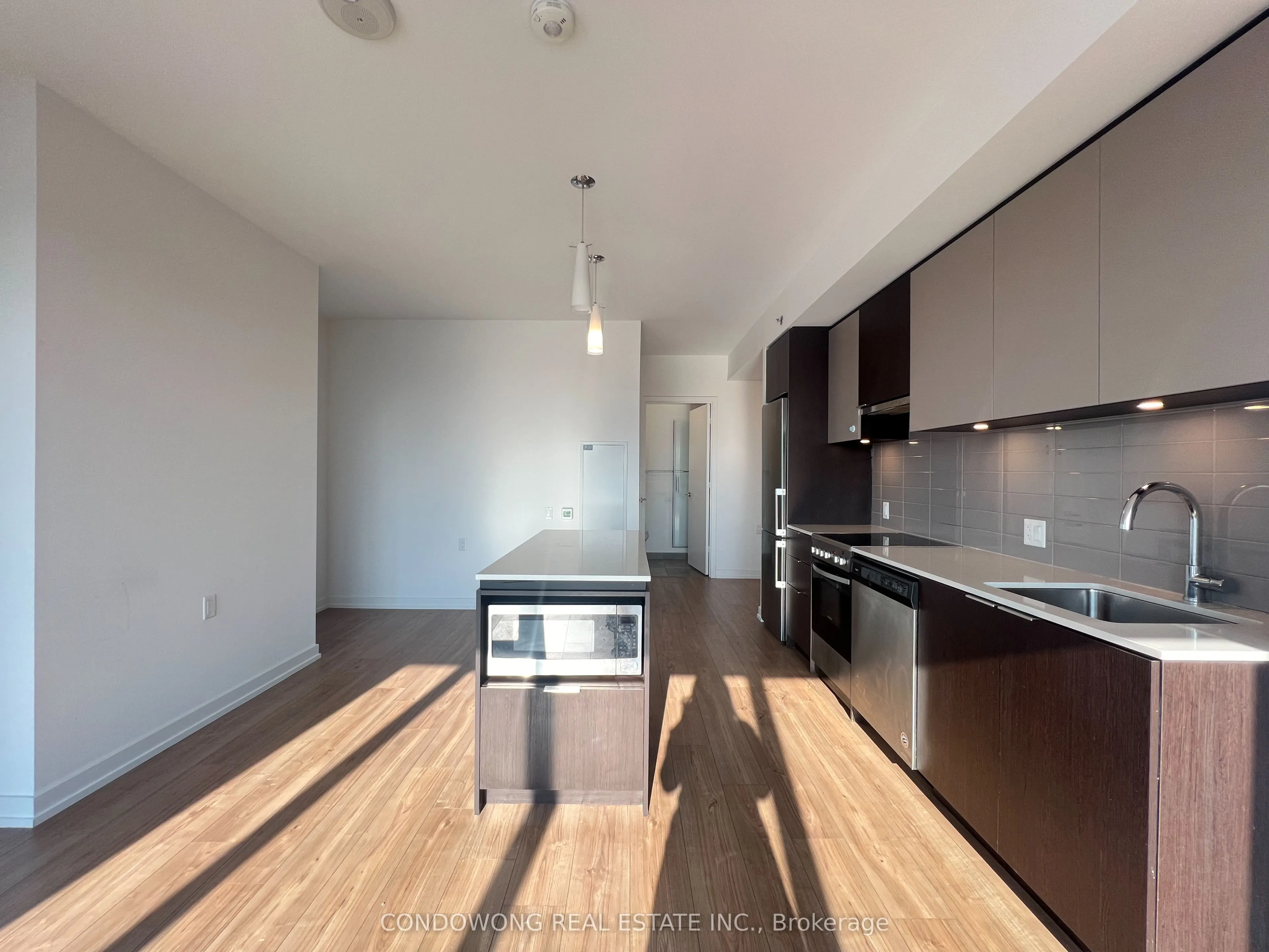 203 College Street, #1704
