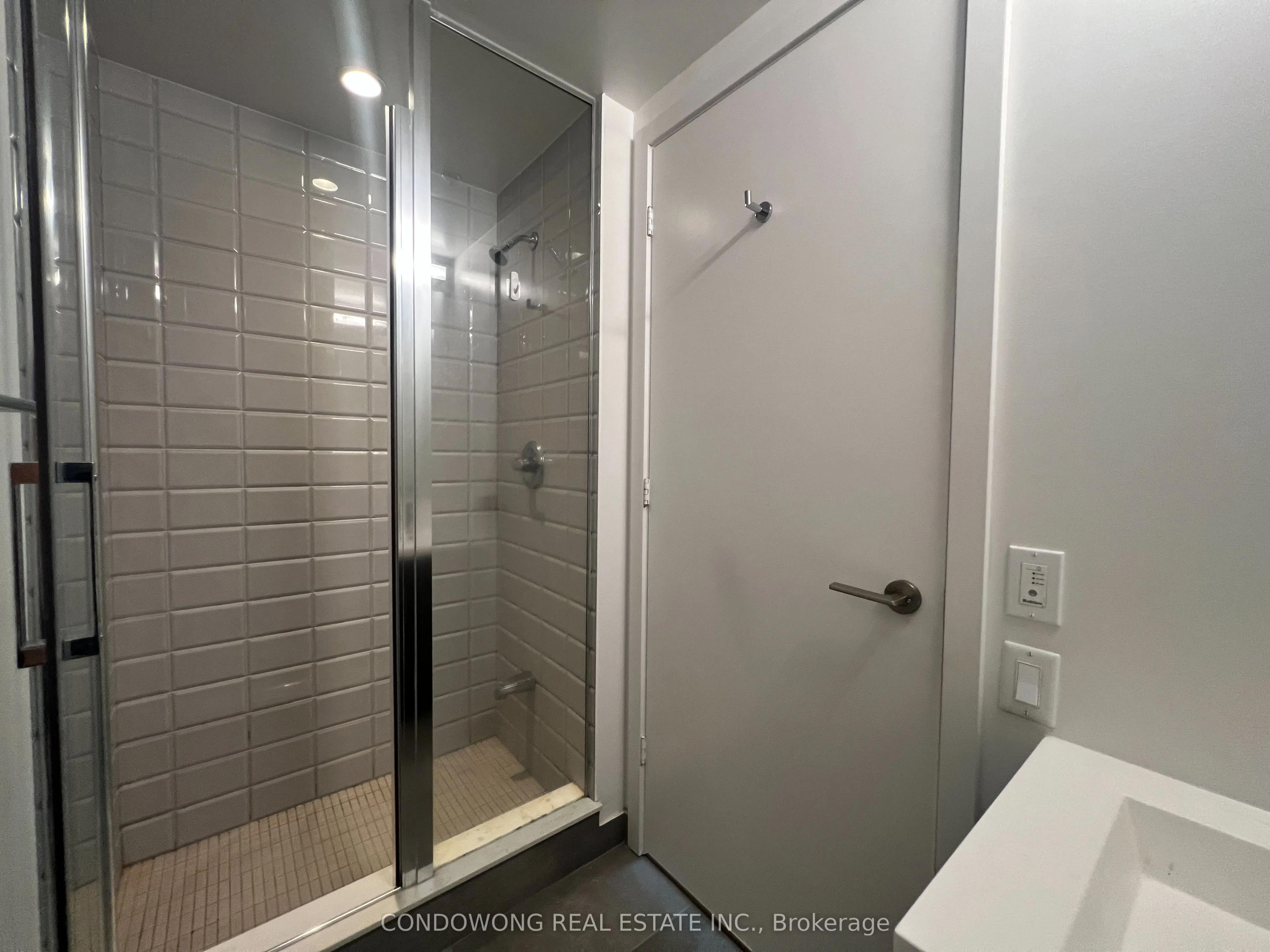 203 College Street, #1704