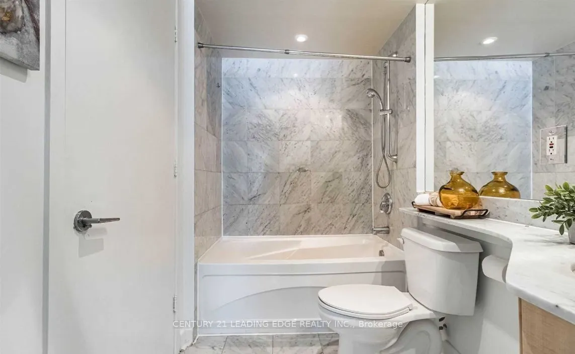 350 Wellington Street W, #203
