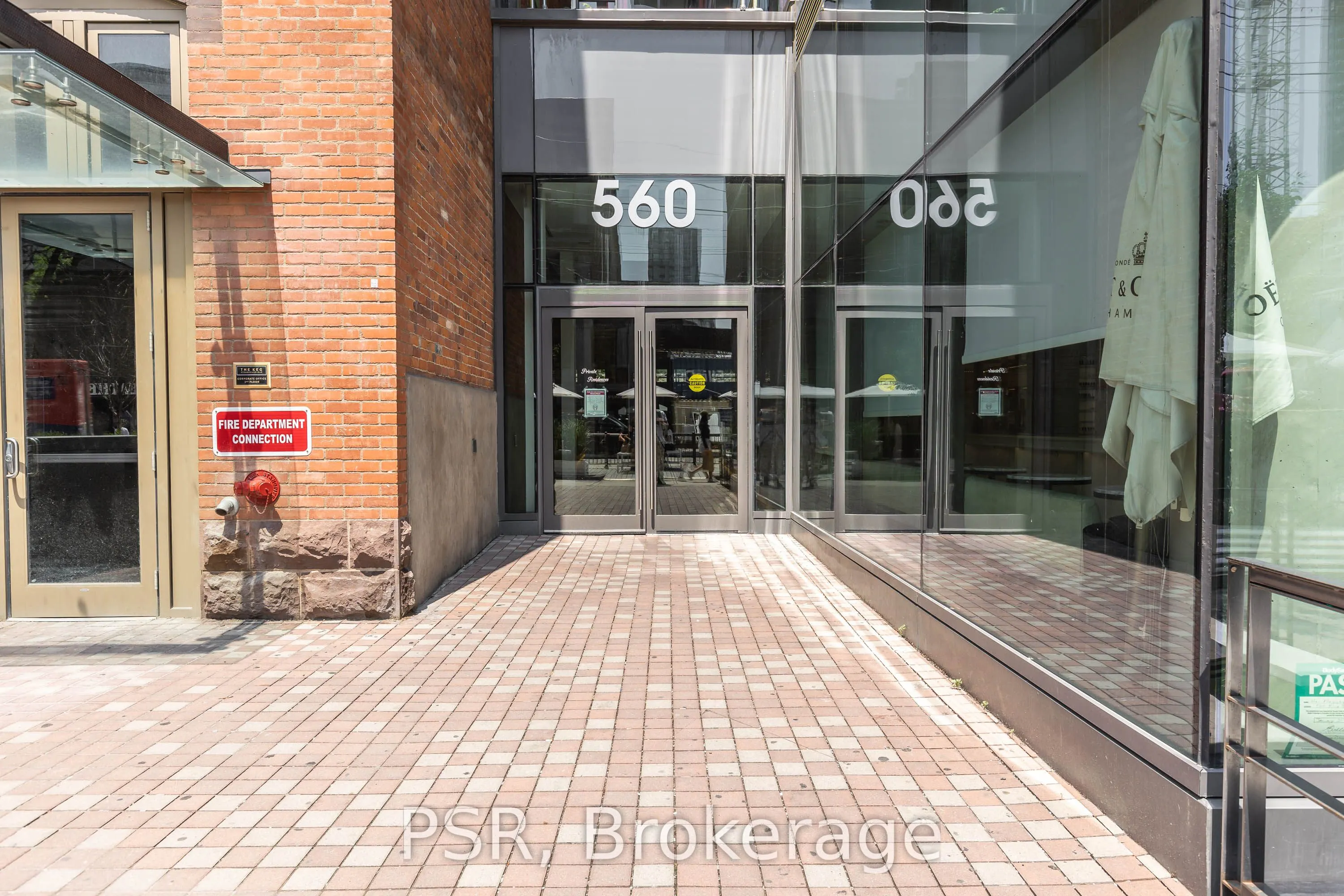 560 King Street W, #407