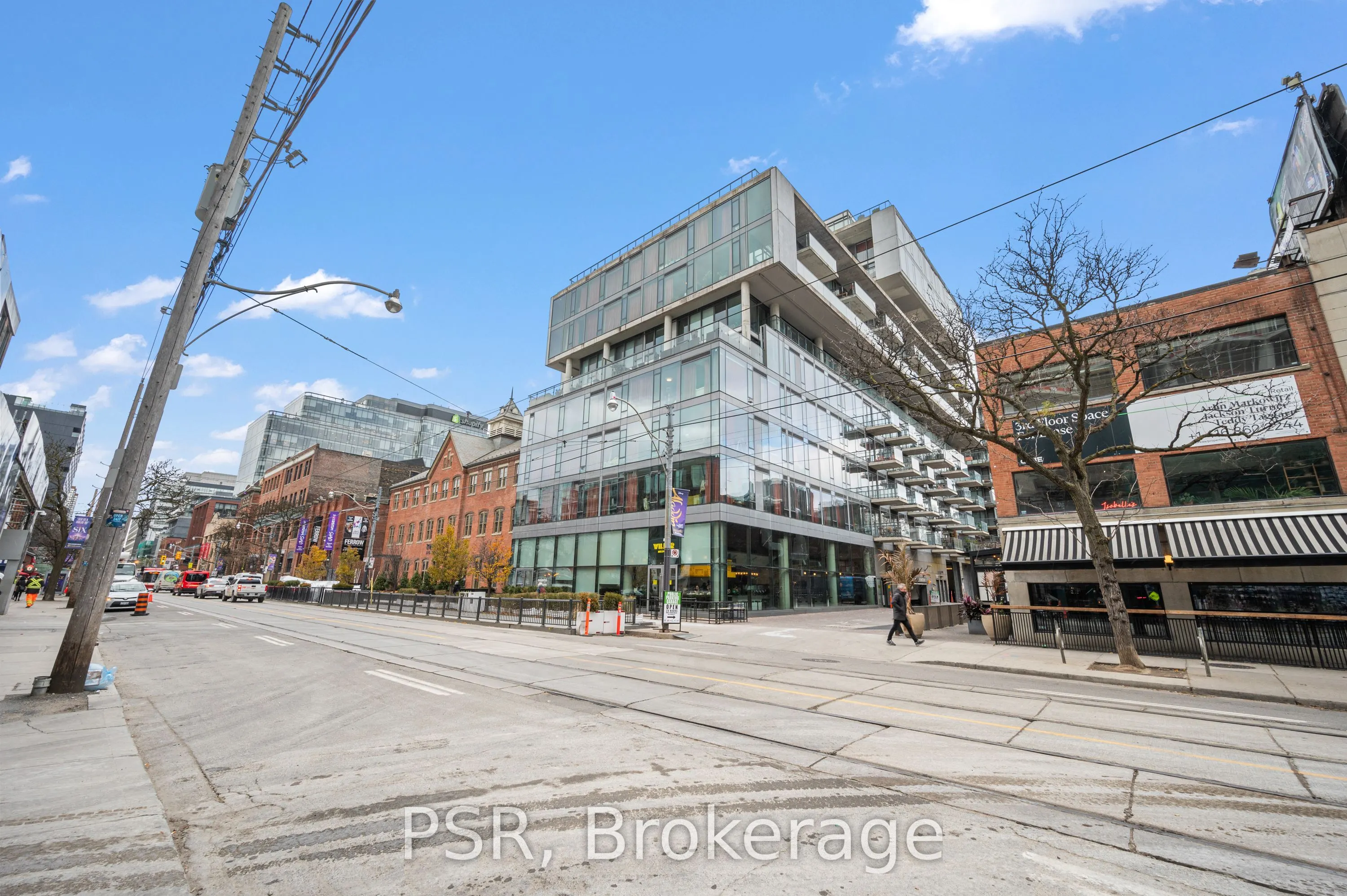 560 King Street W, #407