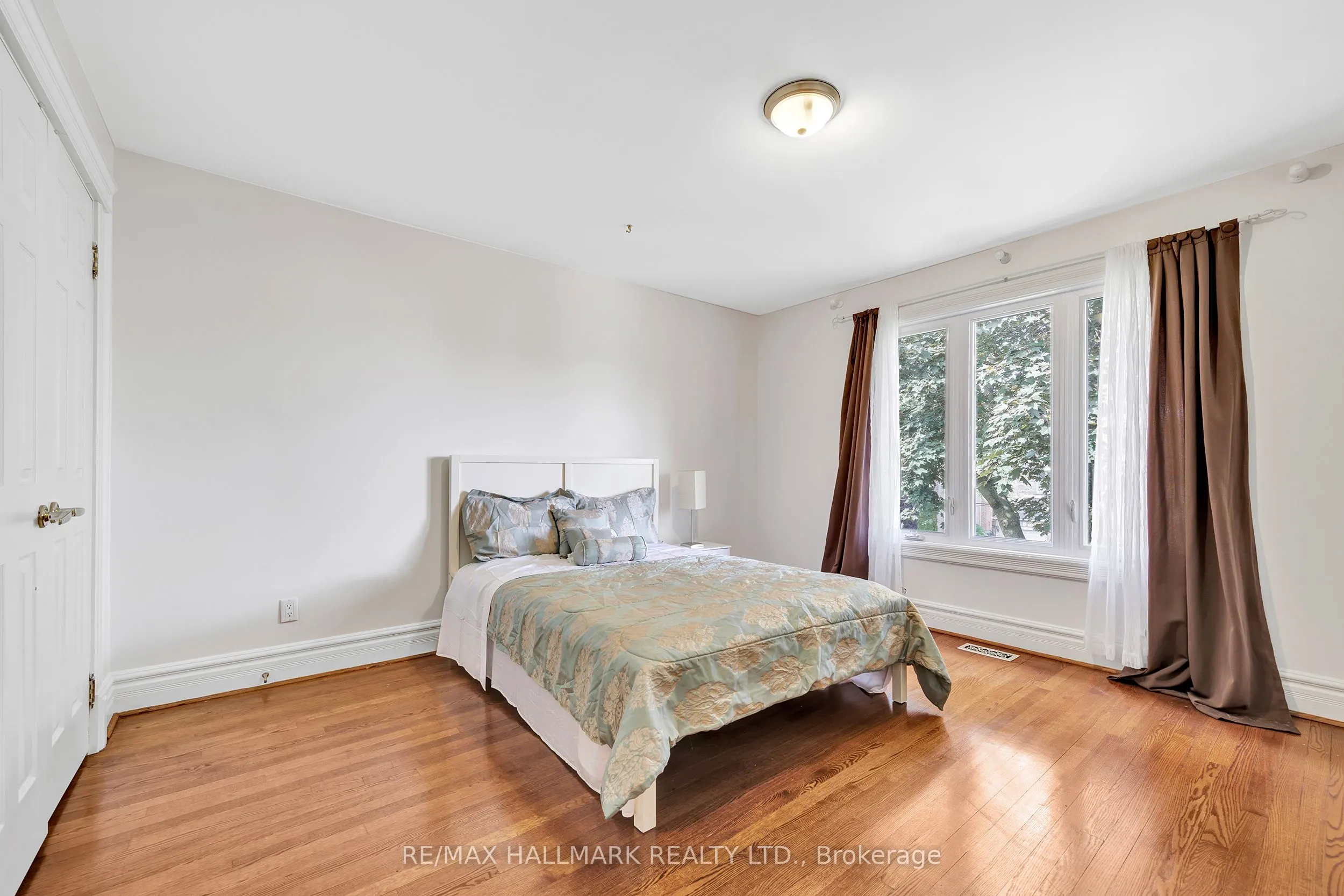6 Montford Drive