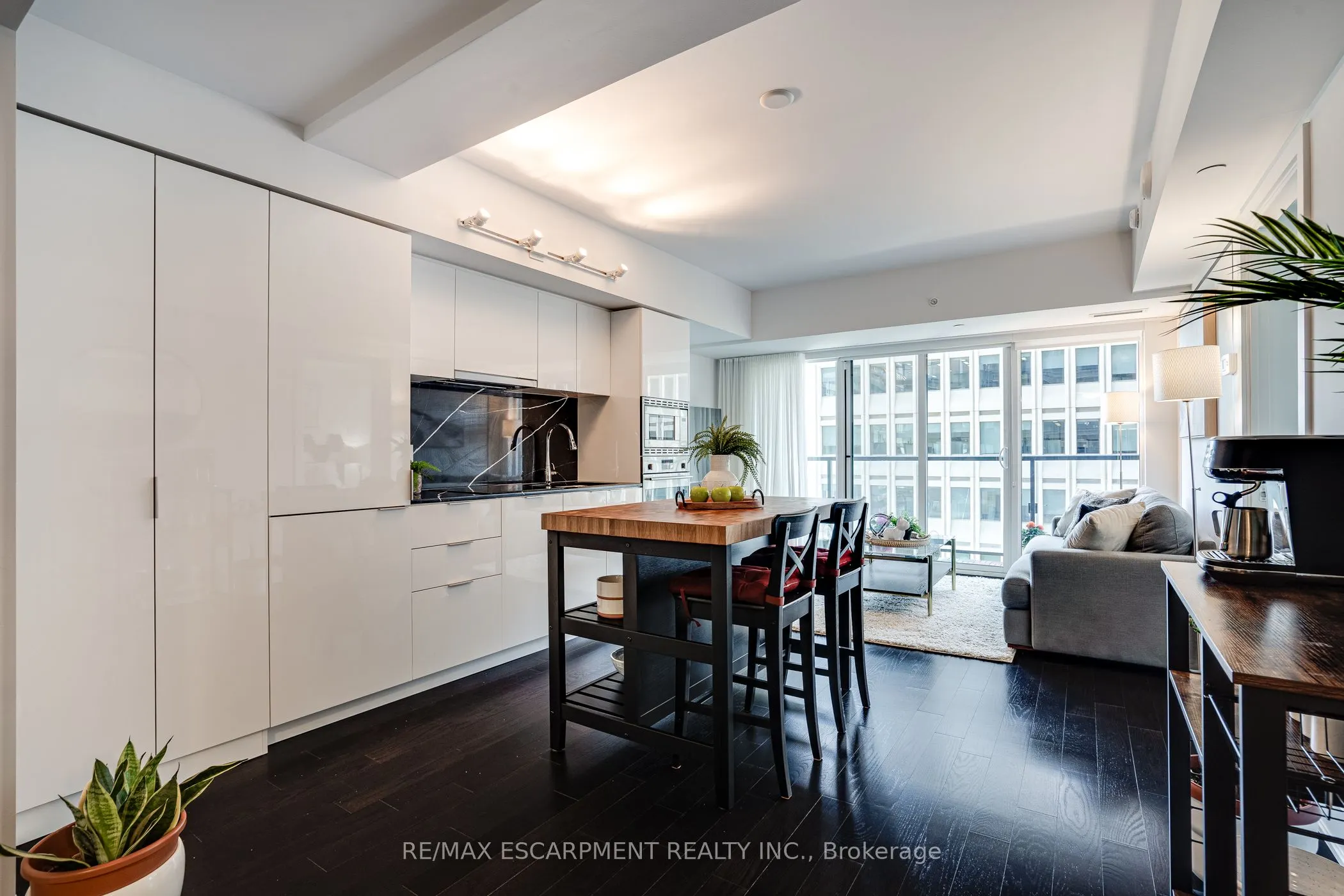 955 Bay Street, #1809