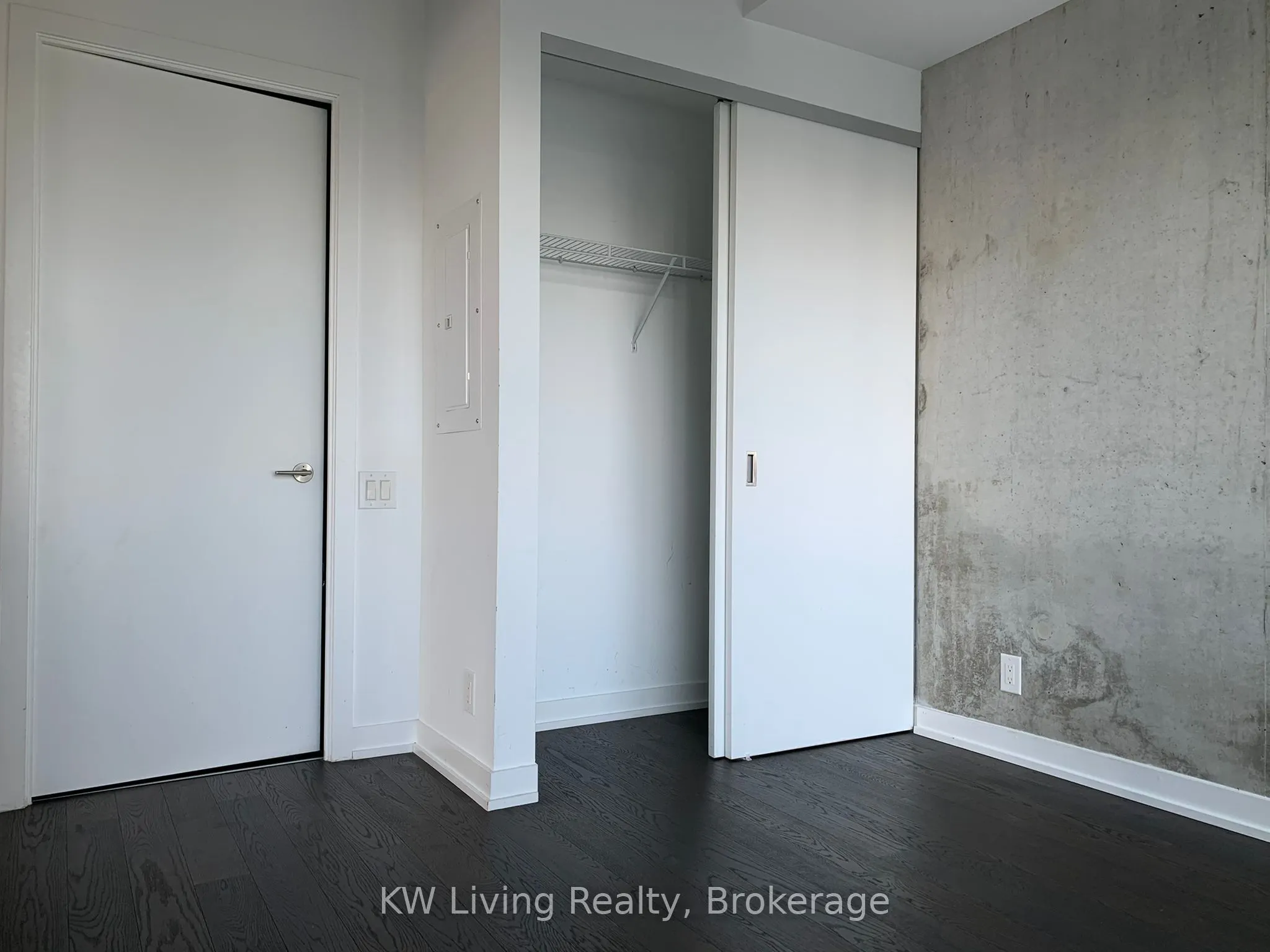 11 Charlotte Street, #2502
