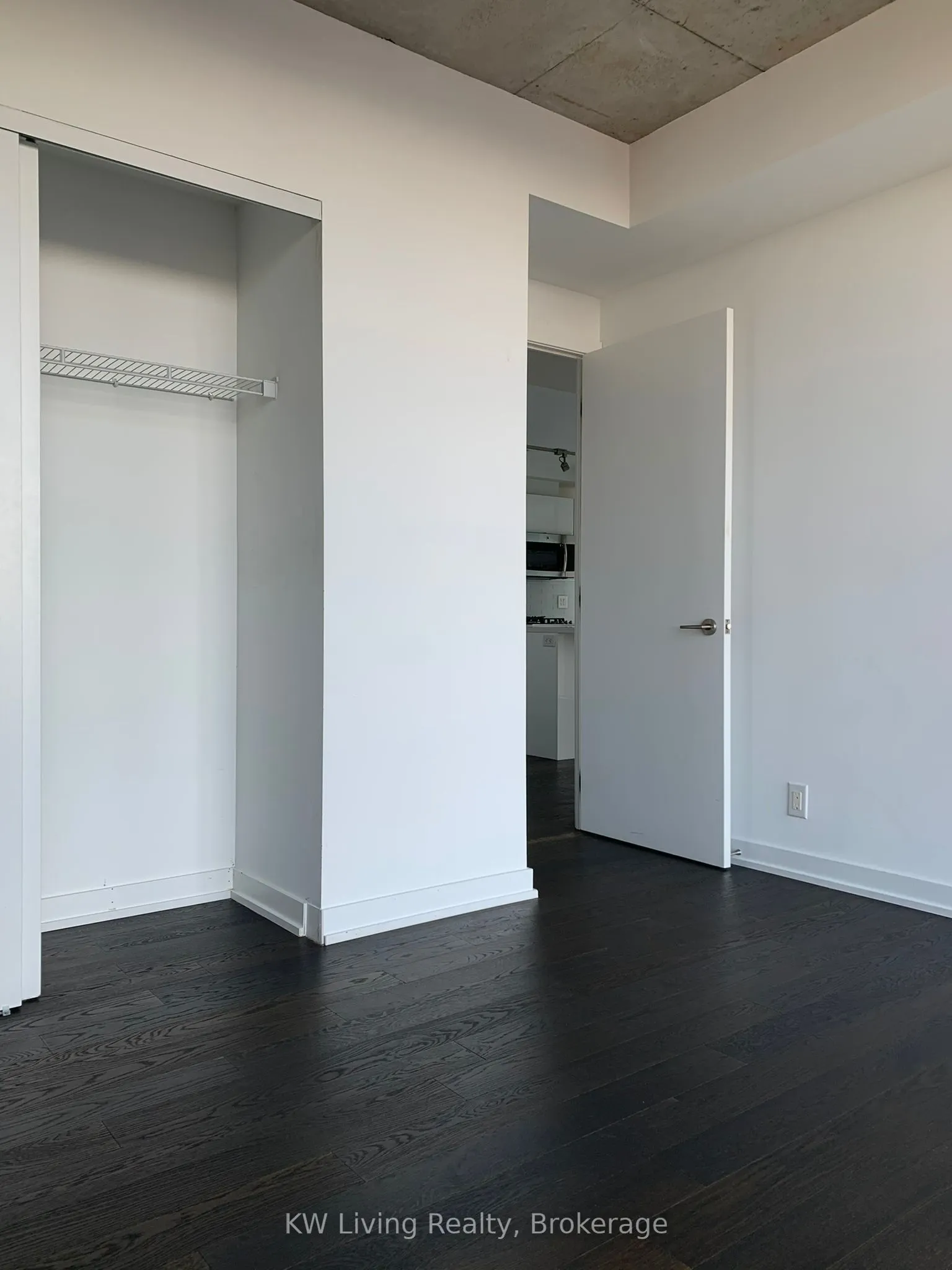 11 Charlotte Street, #2502