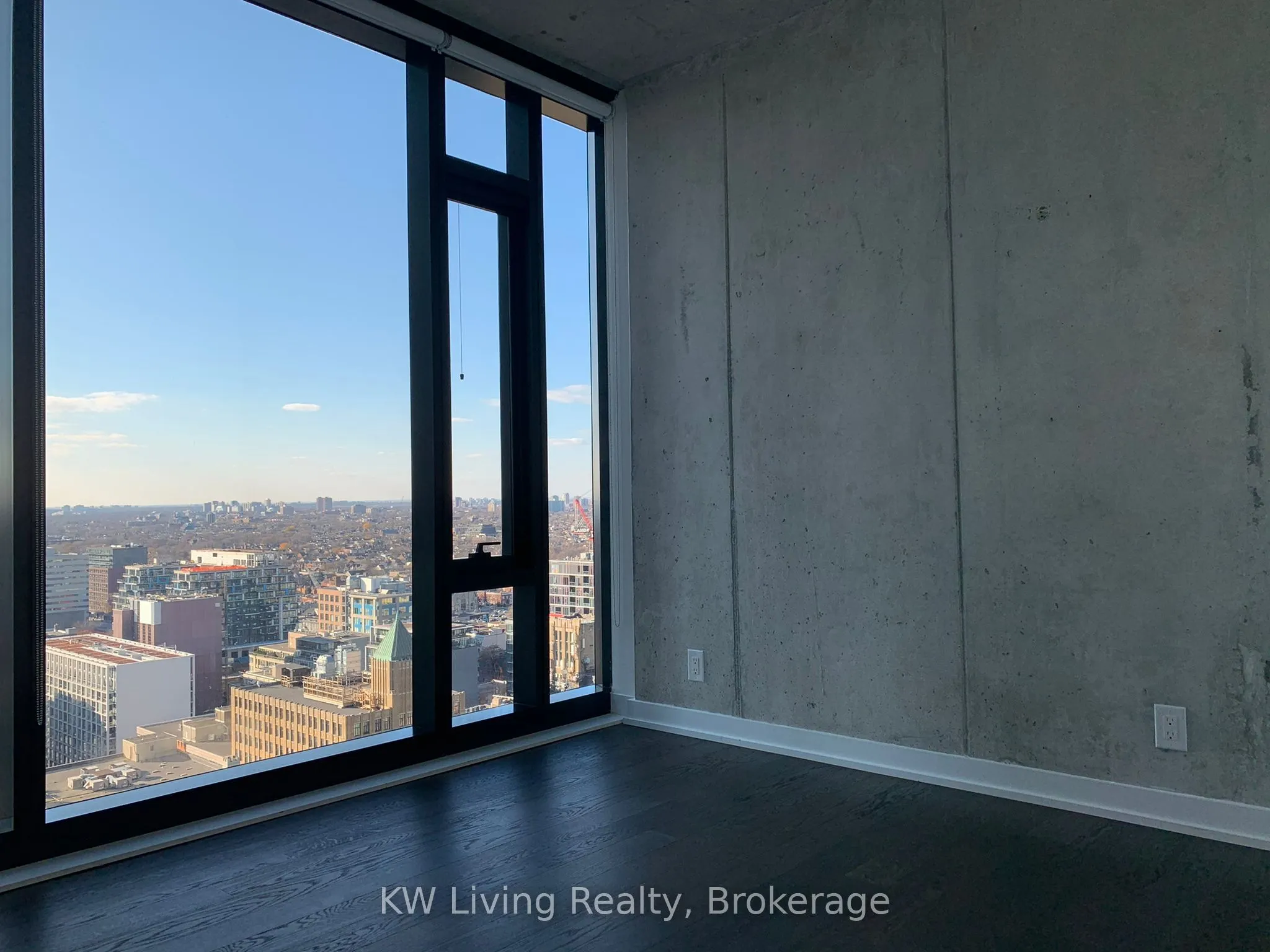 11 Charlotte Street, #2502