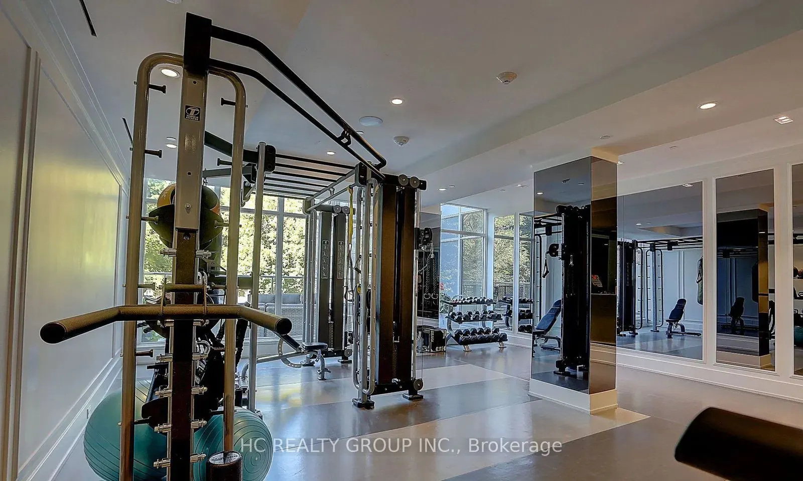 6 Parkwood Avenue, #302