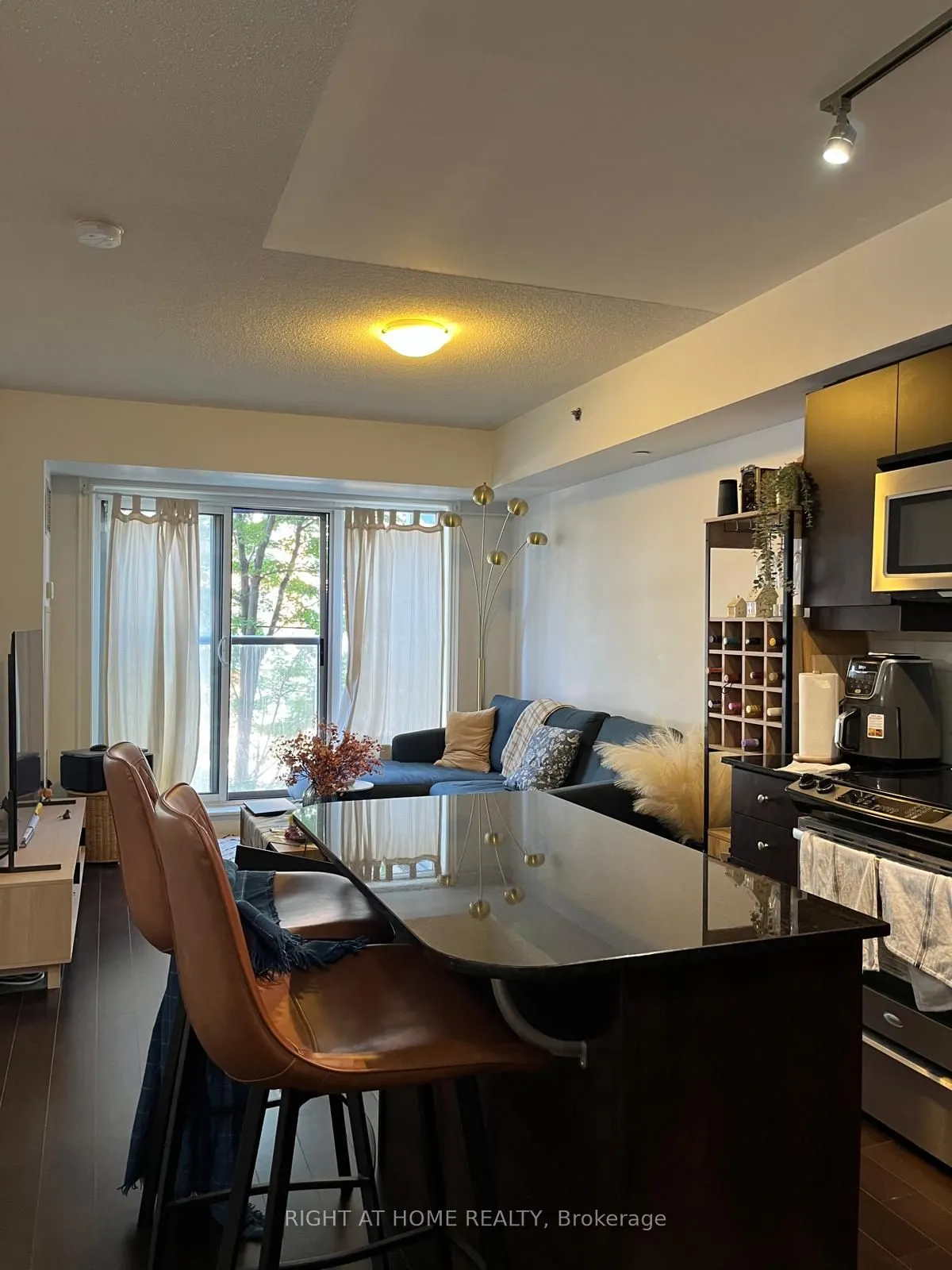 701 Sheppard Avenue W, #212