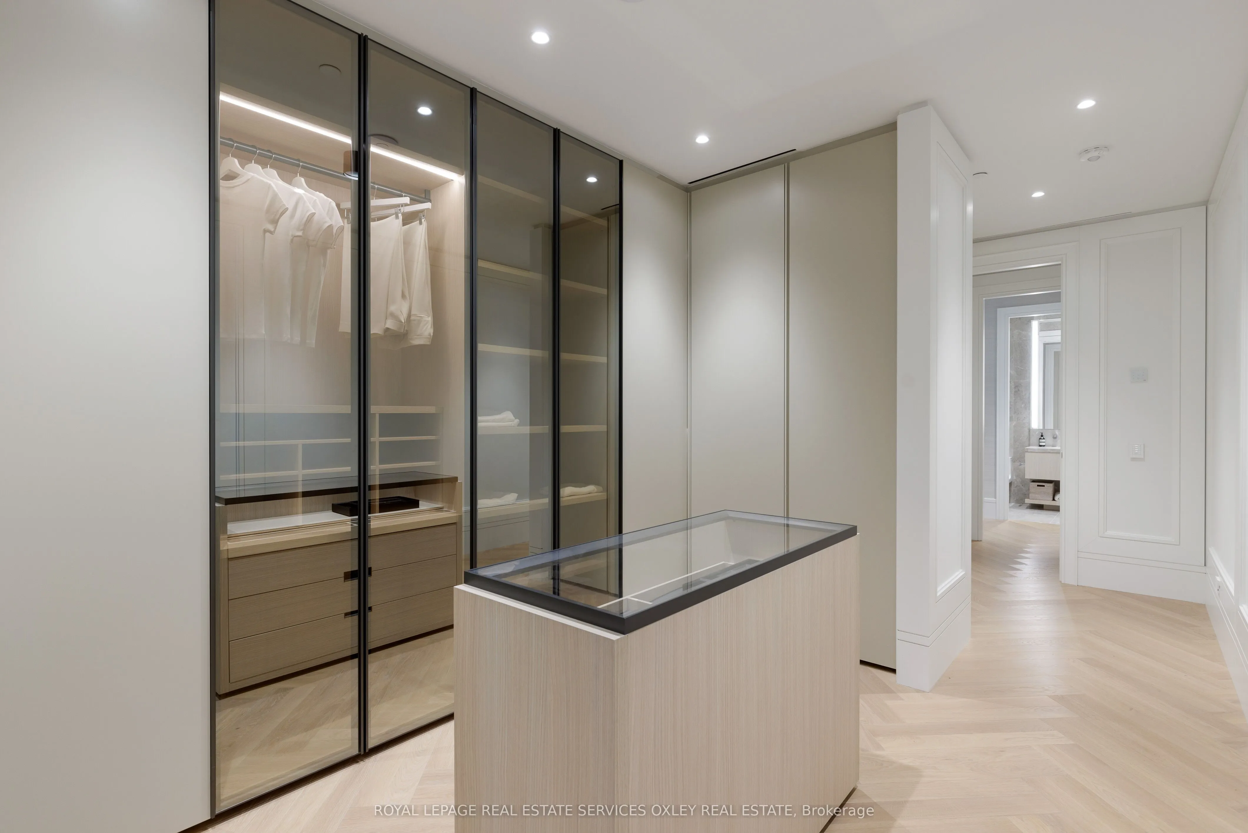 7 Dale Avenue, #207