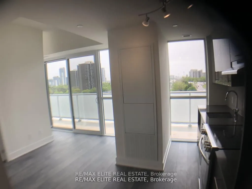 188 Fairview Mall Drive, #827