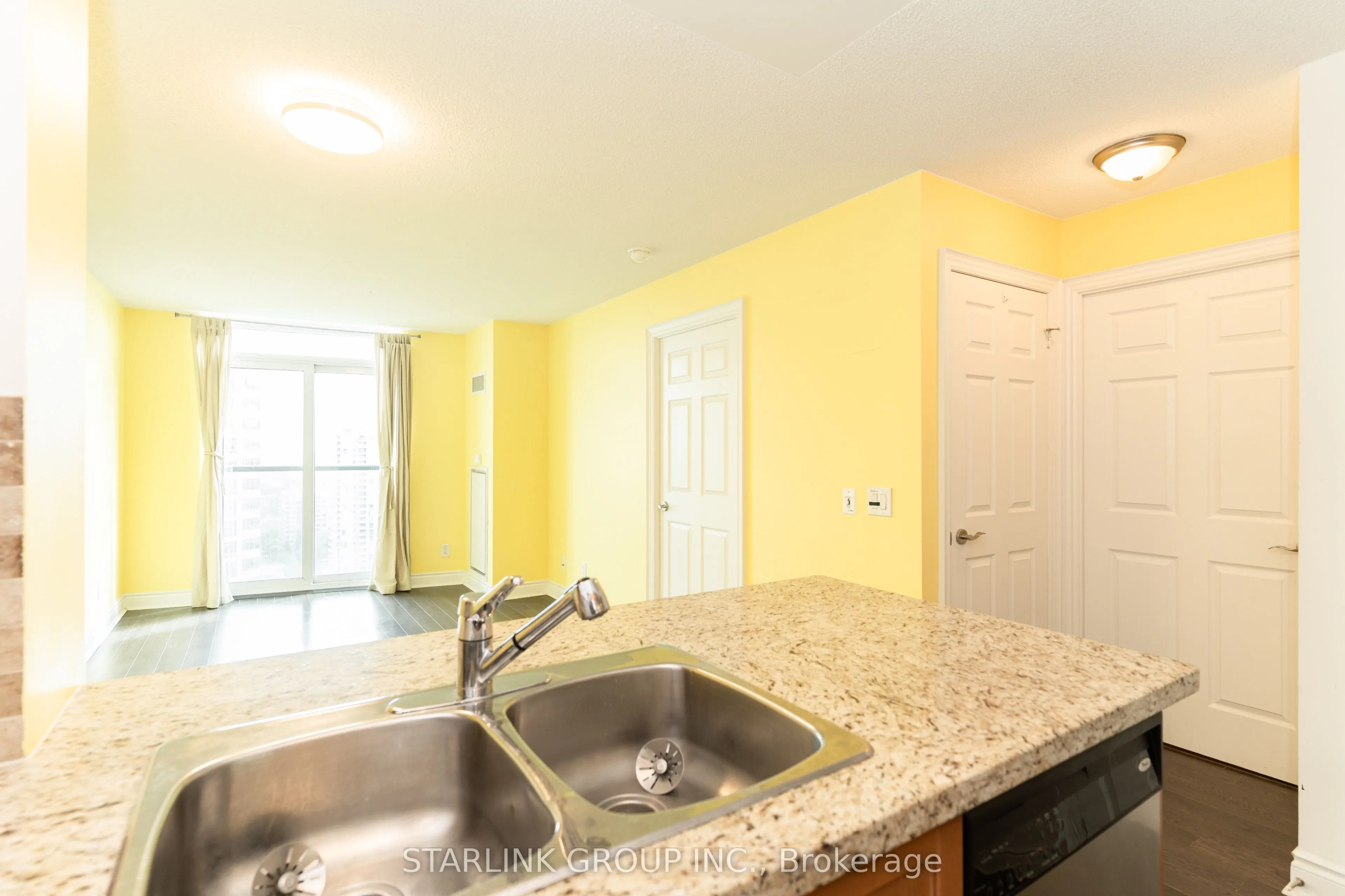 25 Greenview Avenue, #2224