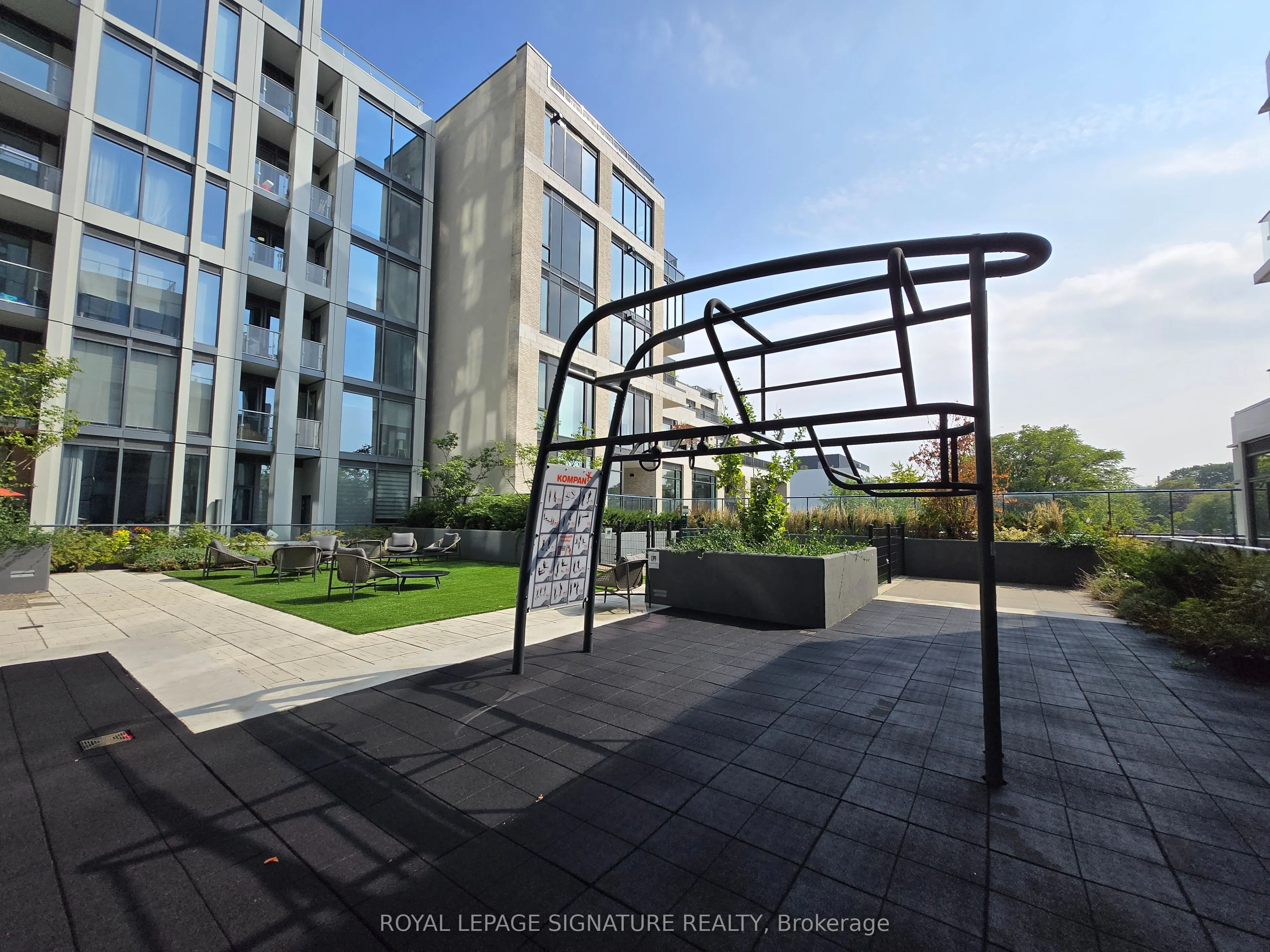 2020 Bathurst Street, #801