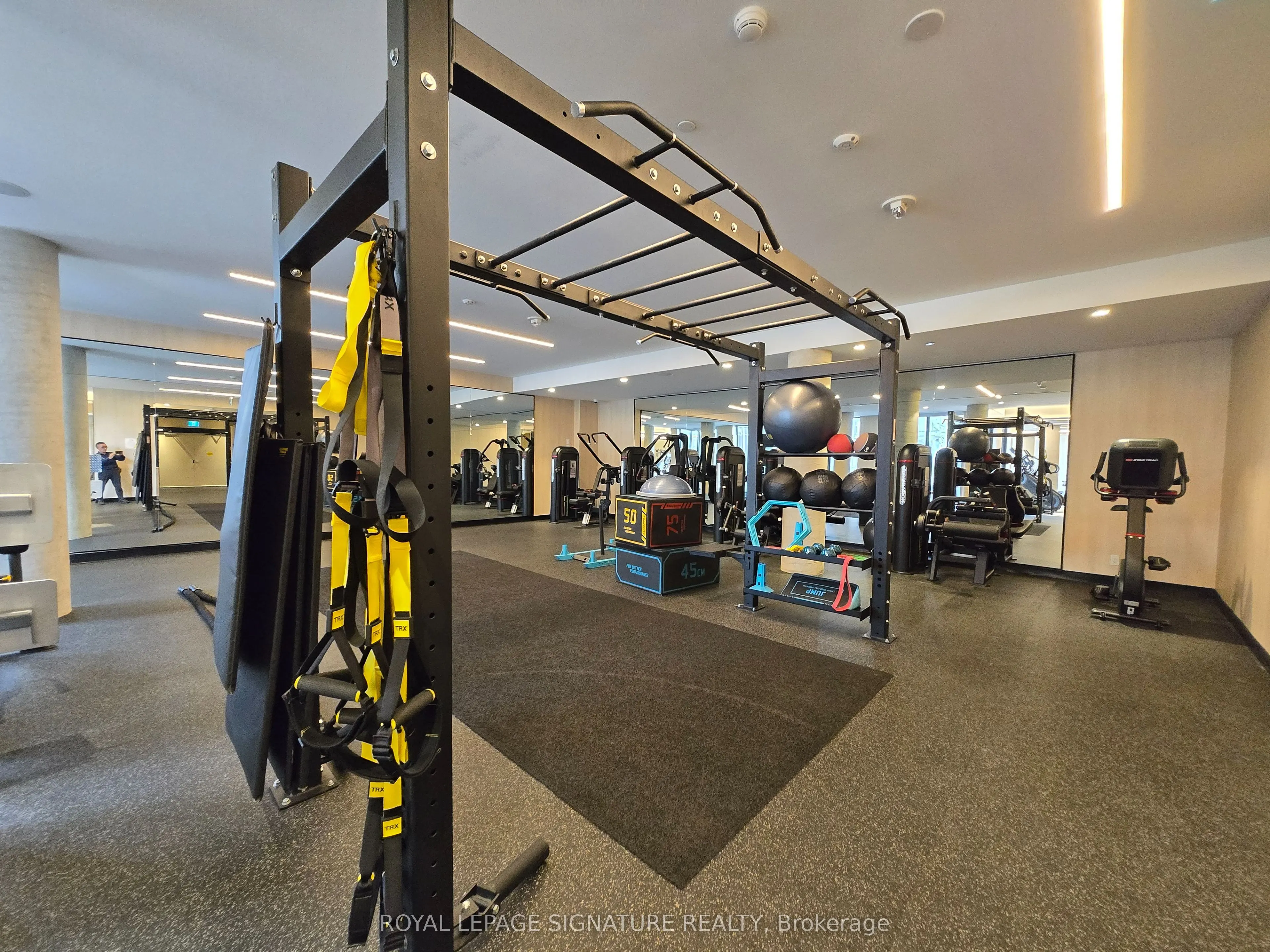 2020 Bathurst Street, #801