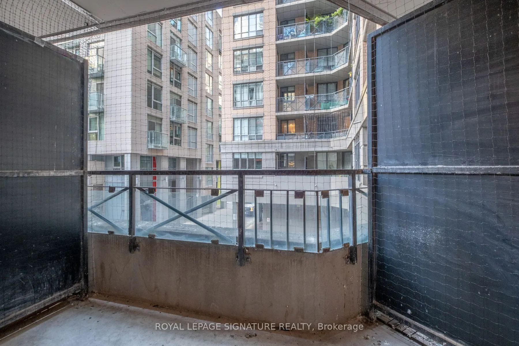 140 Simcoe Street, #221