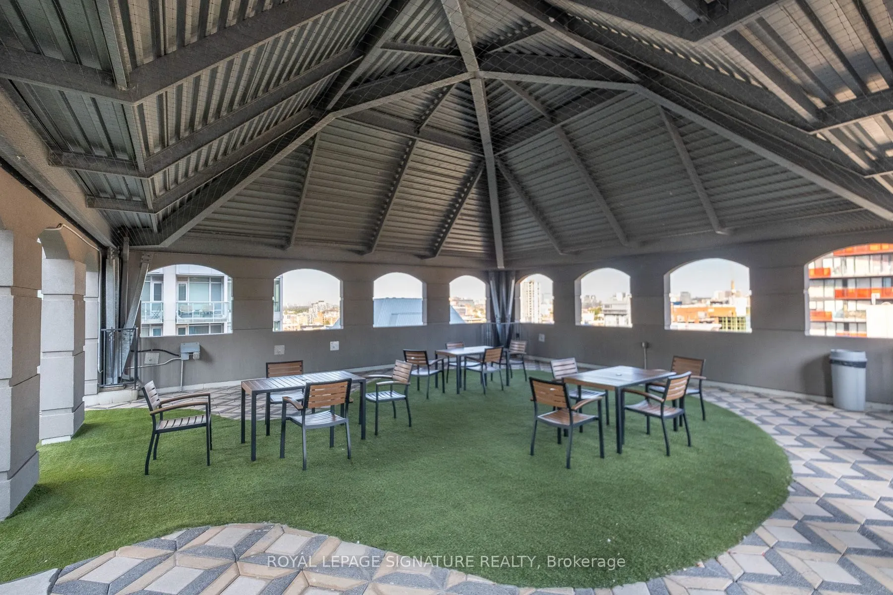 140 Simcoe Street, #221