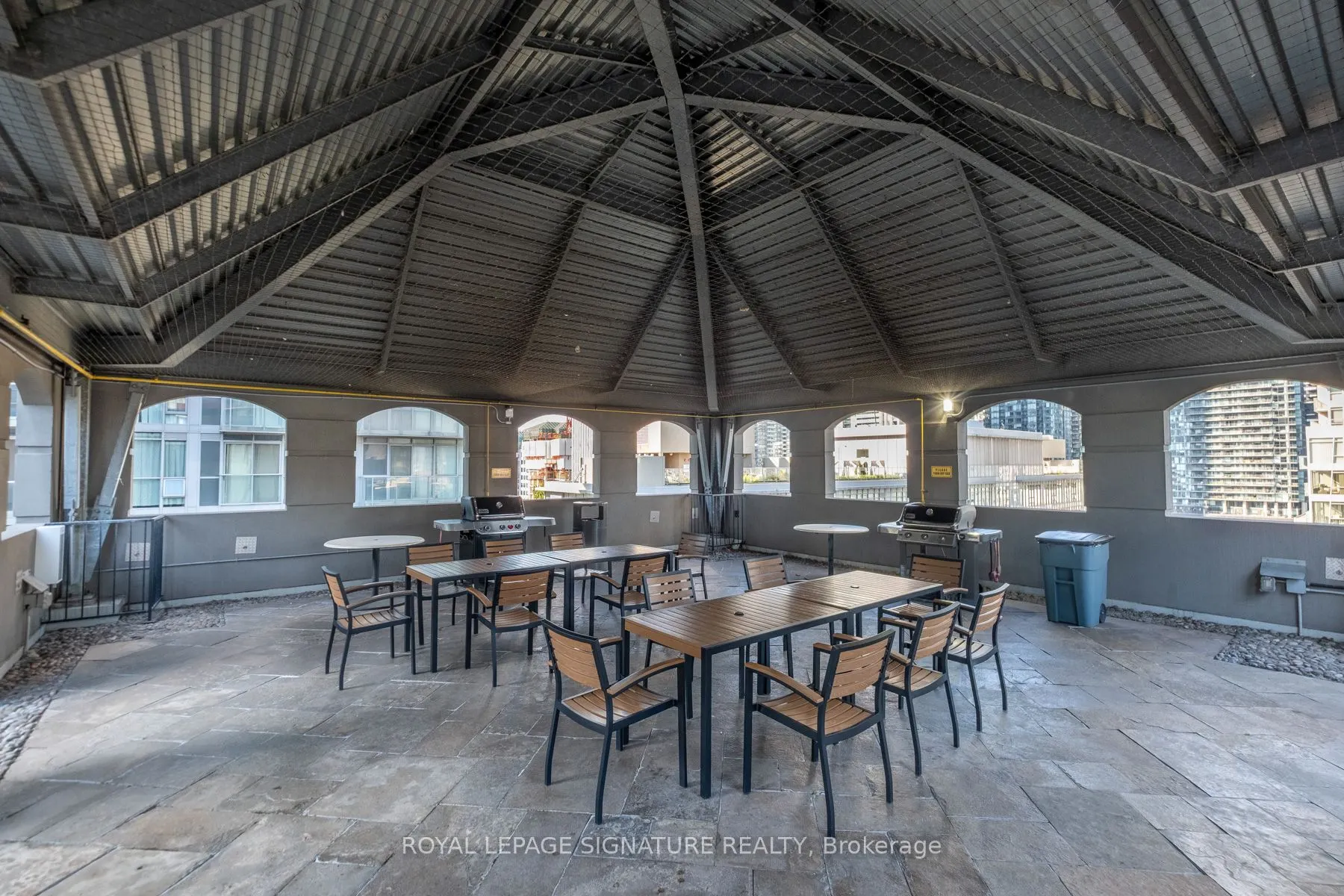 140 Simcoe Street, #221