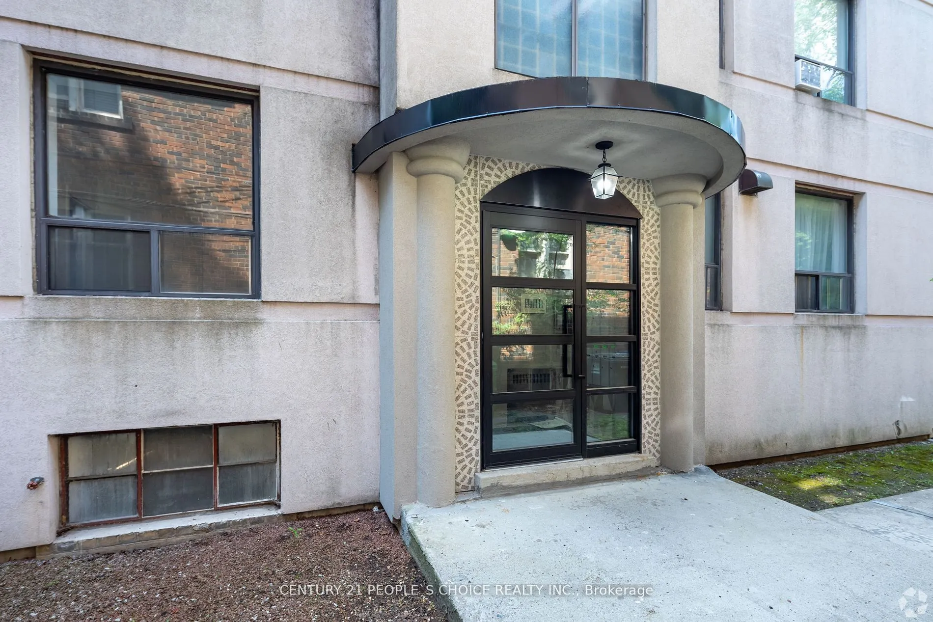 875 Avenue Road, #6