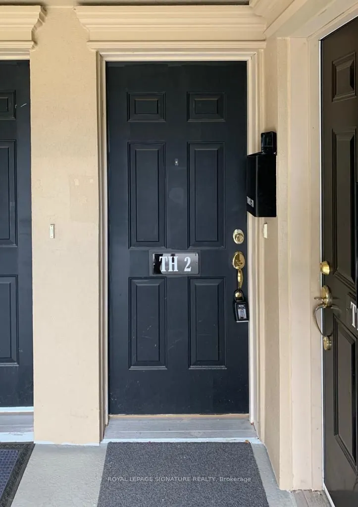 70 Carr Street N, #TH2