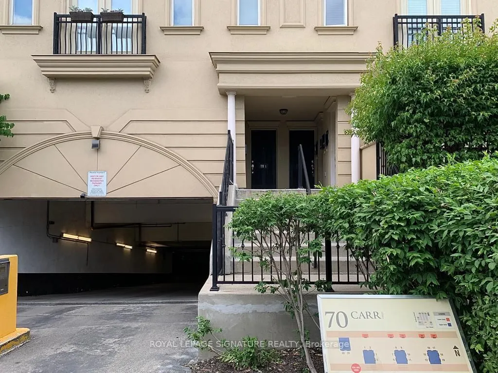 70 Carr Street N, #TH2