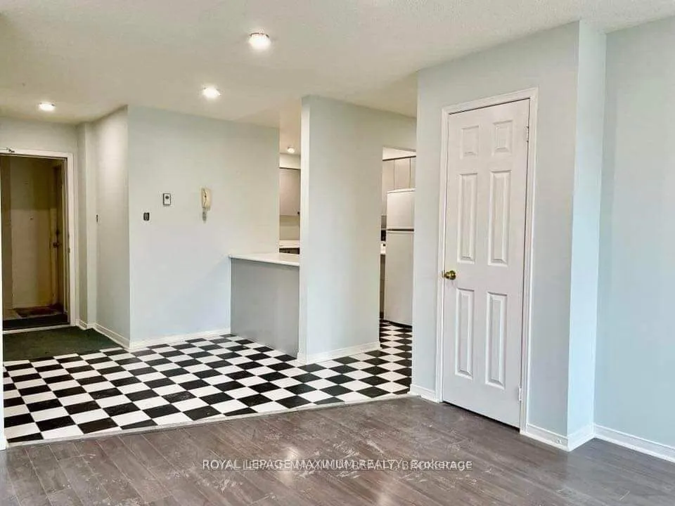 1633 Dundas Street W, #2