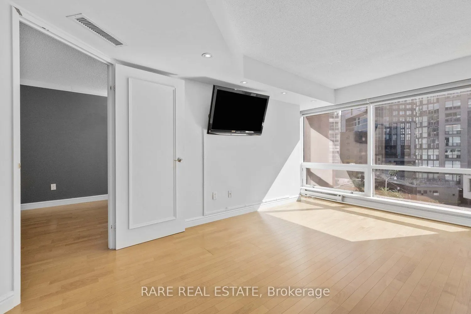 1001 Bay Street, #310