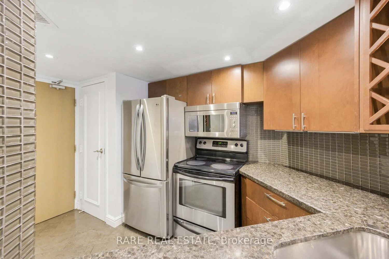 1001 Bay Street, #310