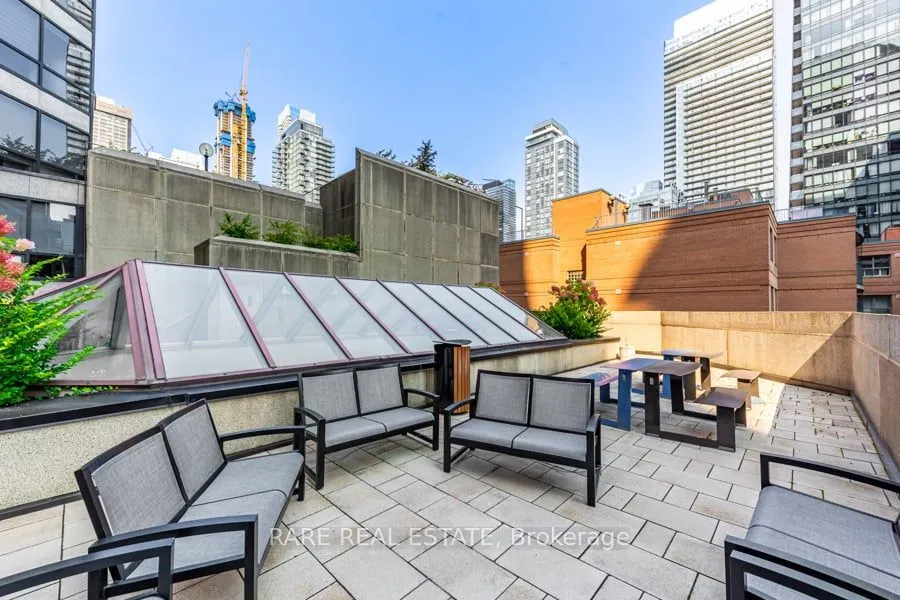 1001 Bay Street, #310