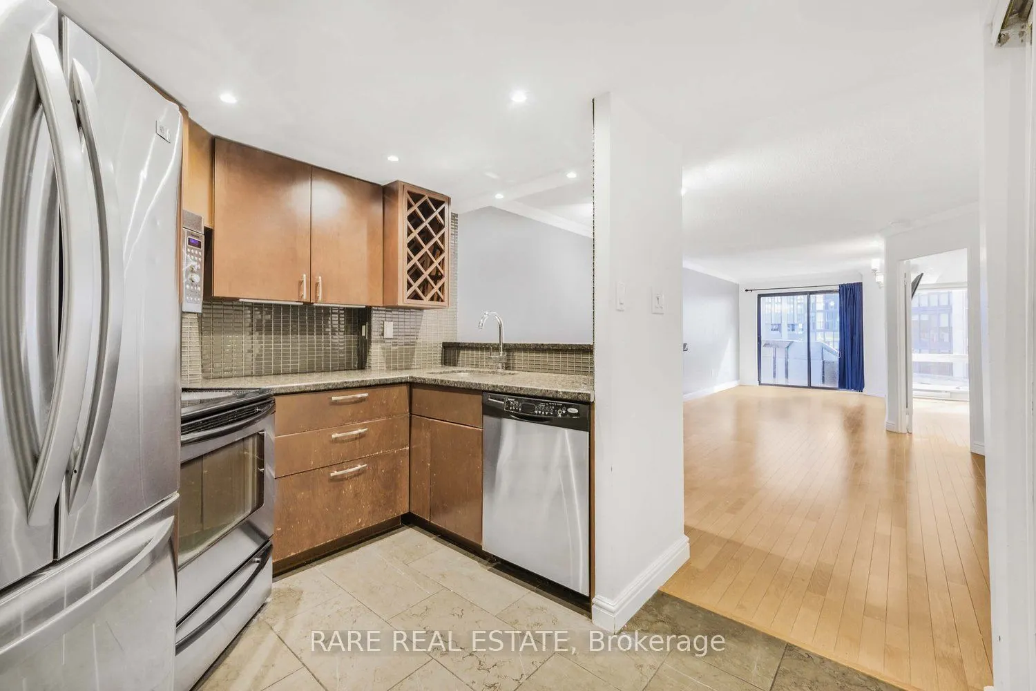 1001 Bay Street, #310