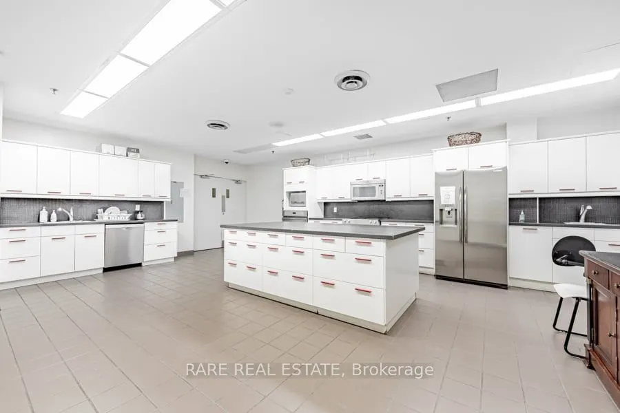1001 Bay Street, #310