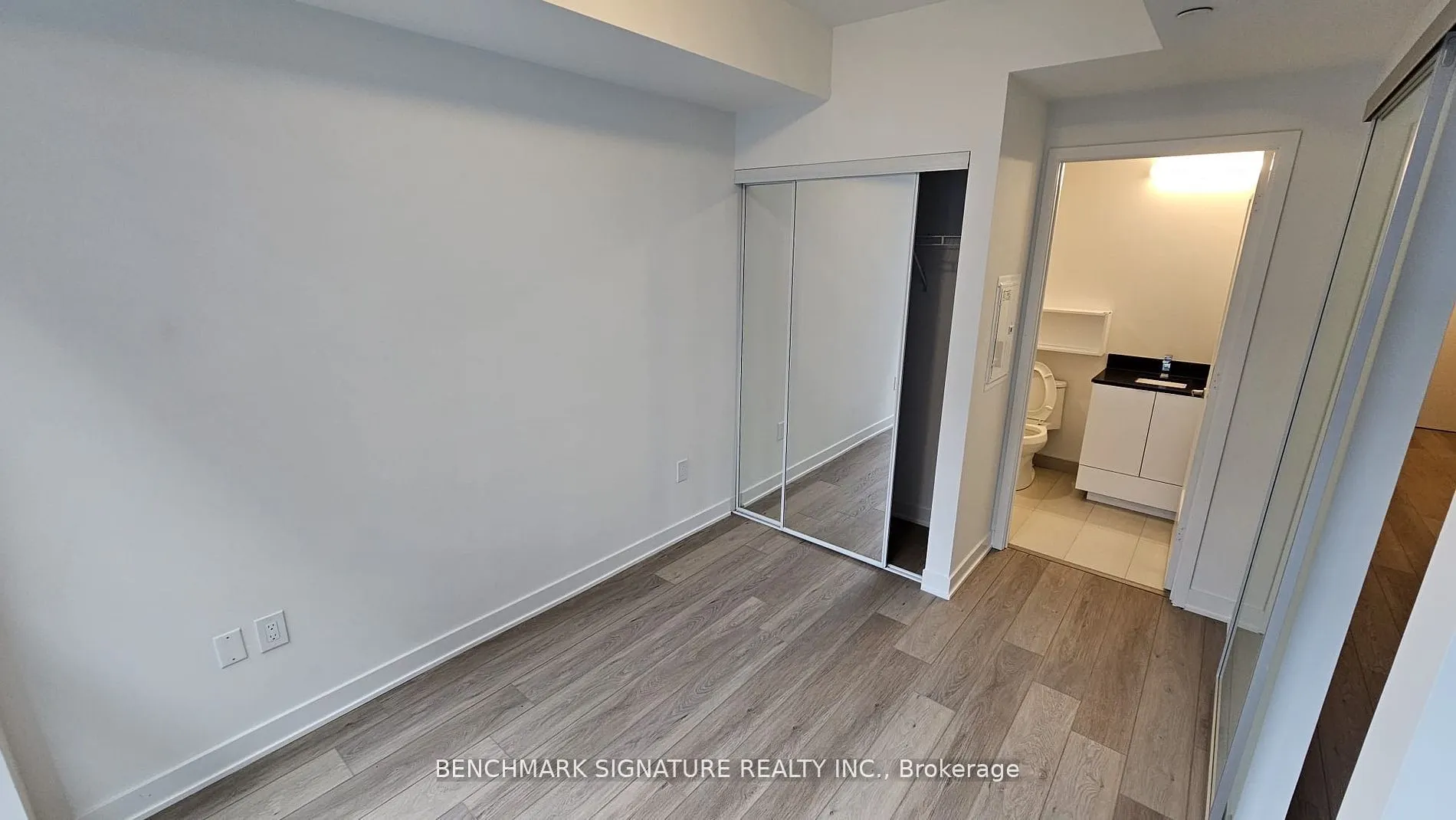 121 Lower Sherbourne Street, #1642 SW
