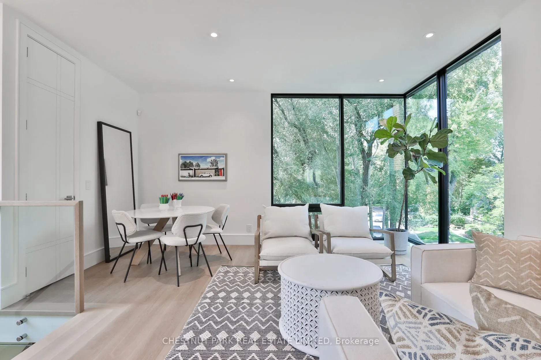 10 Rosedale Road