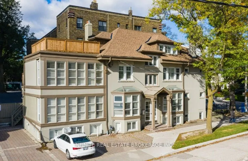 12 Lawton Boulevard, #200