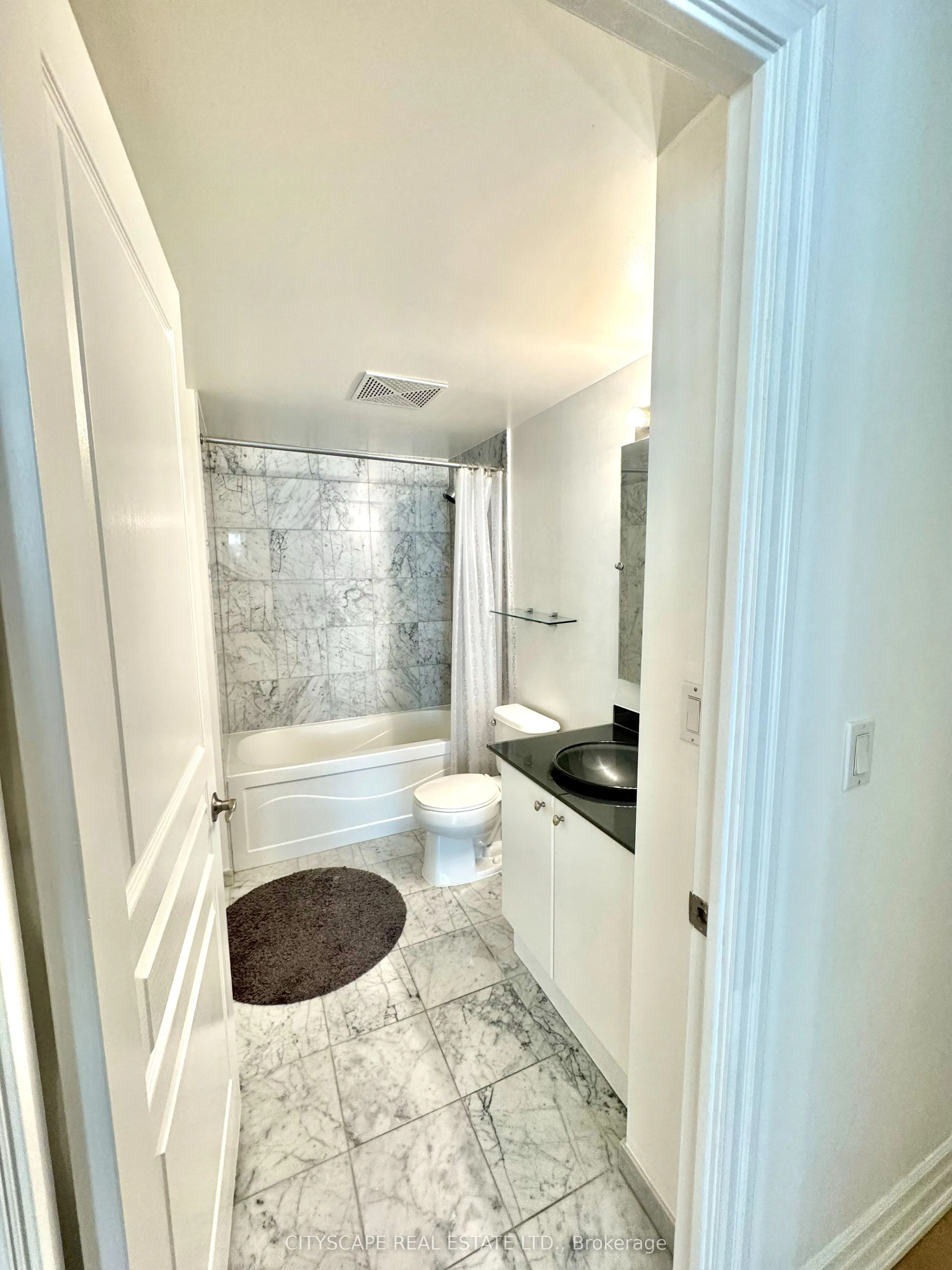 8 Scollard Street, #302