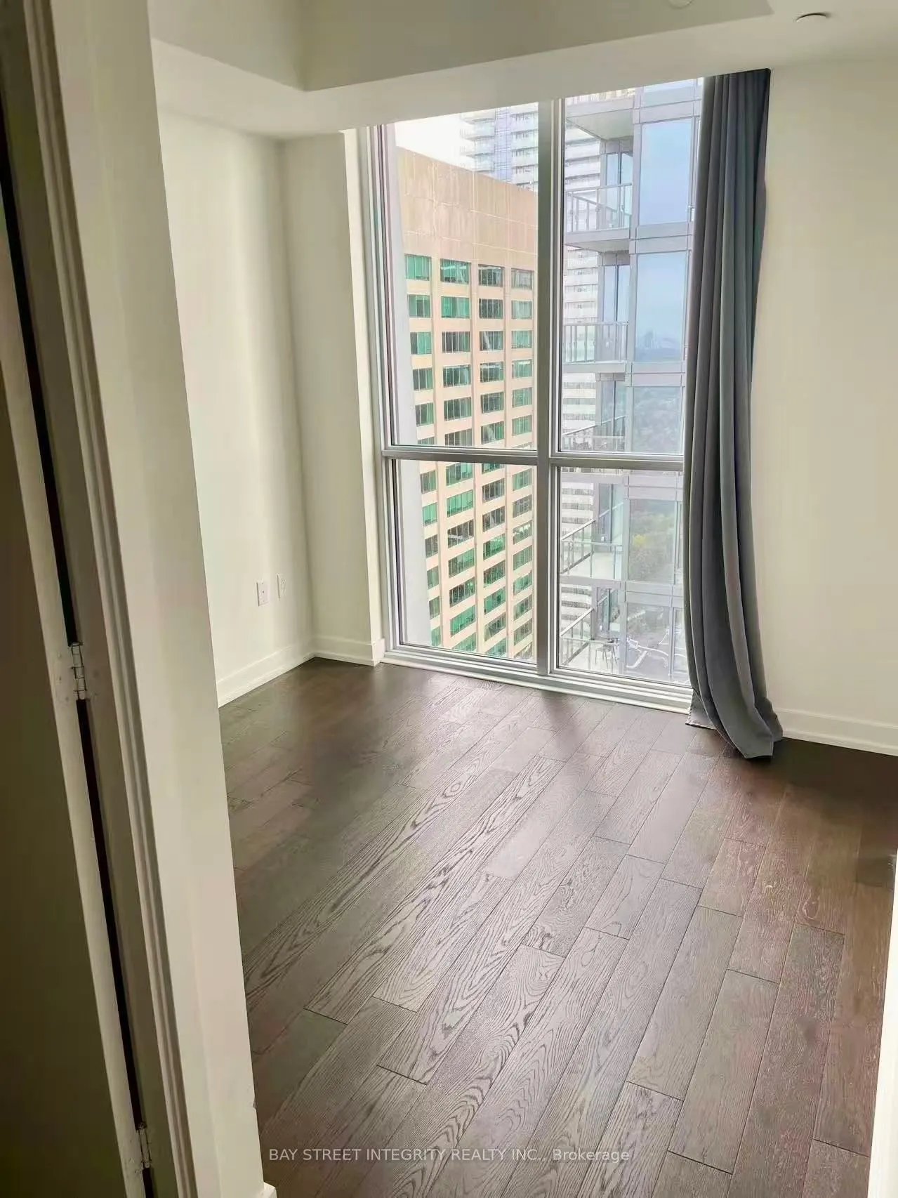 1 Yorkville Avenue, #3712 (Bedroom)
