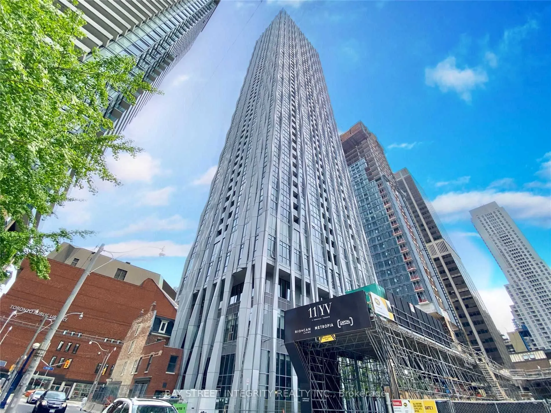 1 Yorkville Avenue, #3712 (Bedroom)
