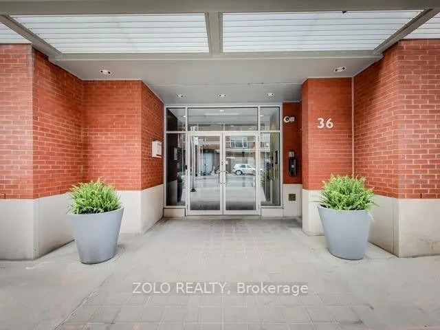 36 Charlotte Street, #606
