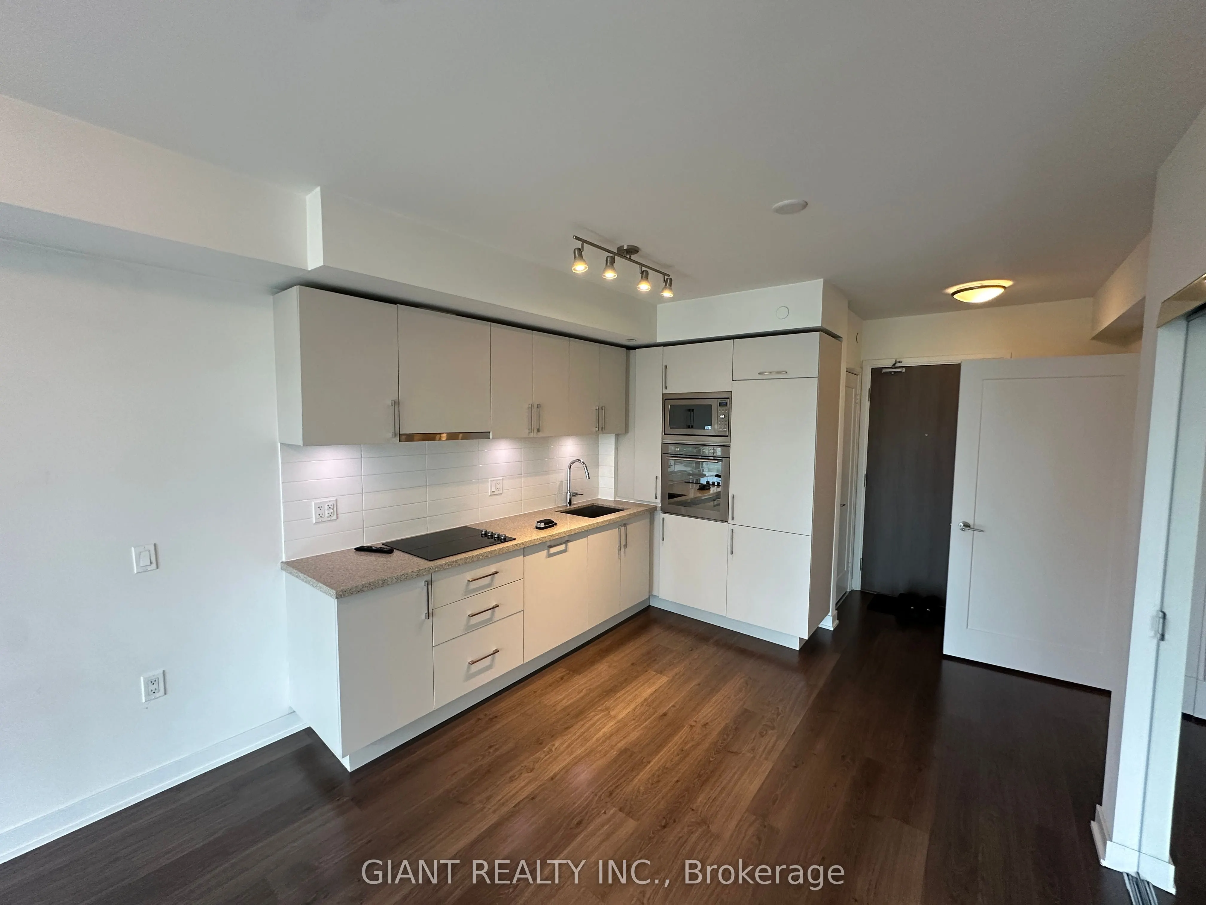 576 Front Street W, #310