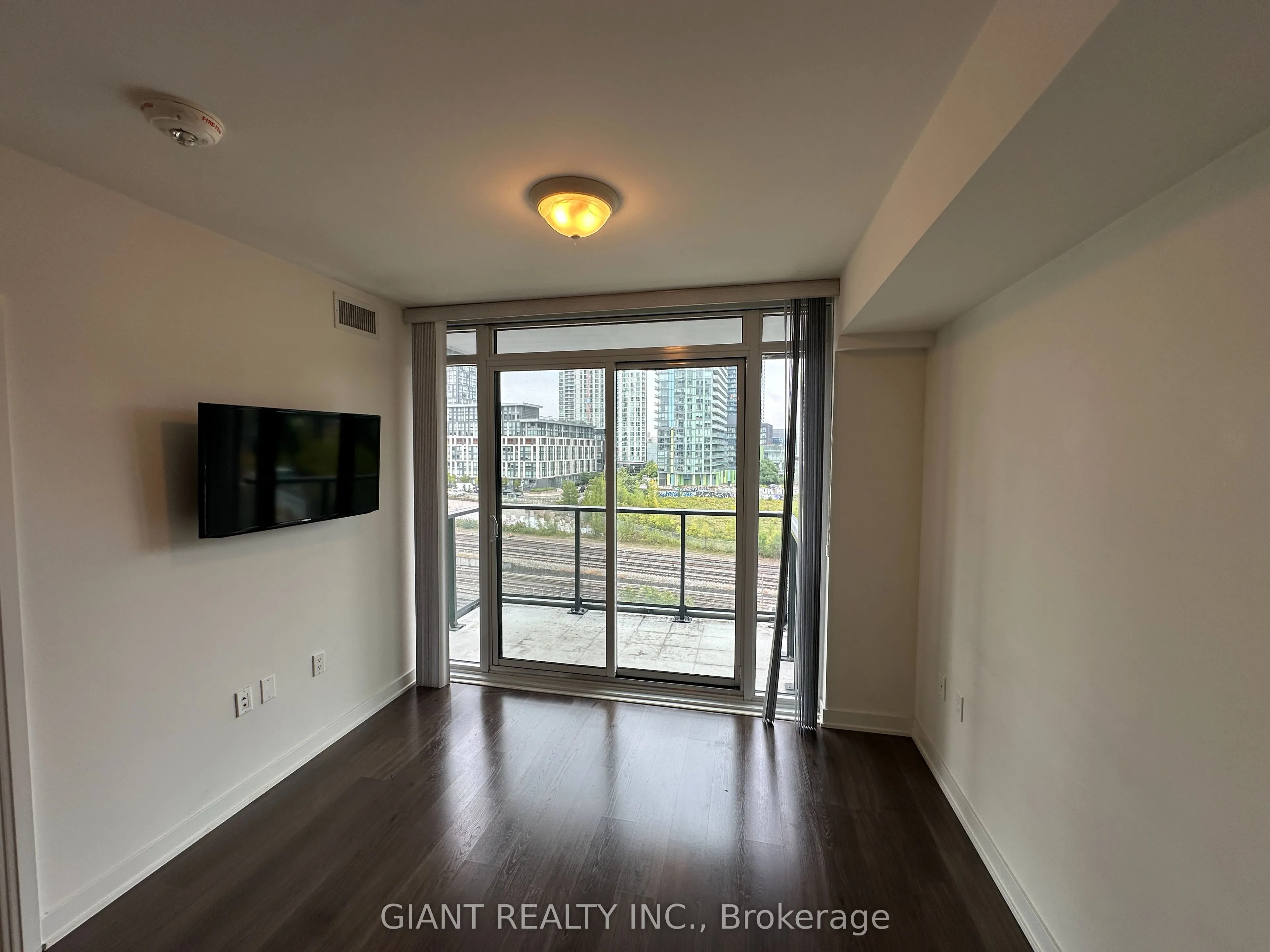 576 Front Street W, #310